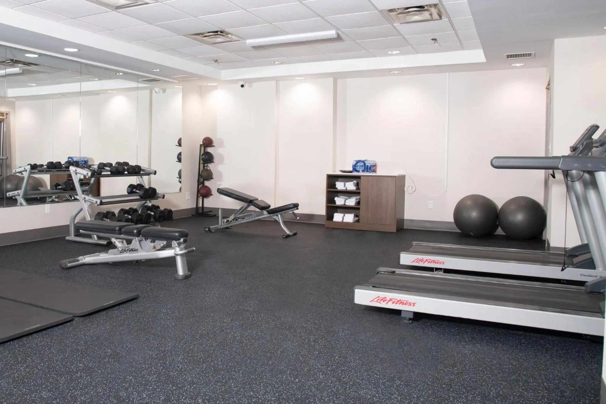 Fitness centre/facilities in Holiday Inn Express Hotel & Suites Pittsburgh-South Side by IHG
