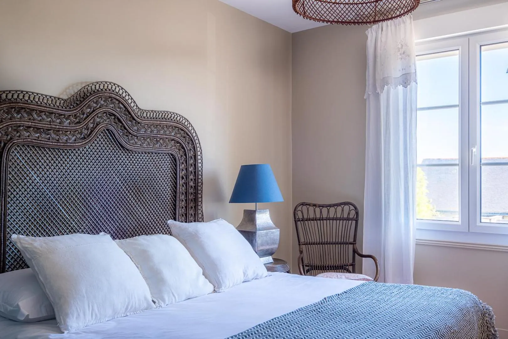 Bed in La Marine de Loire Hôtel & Spa