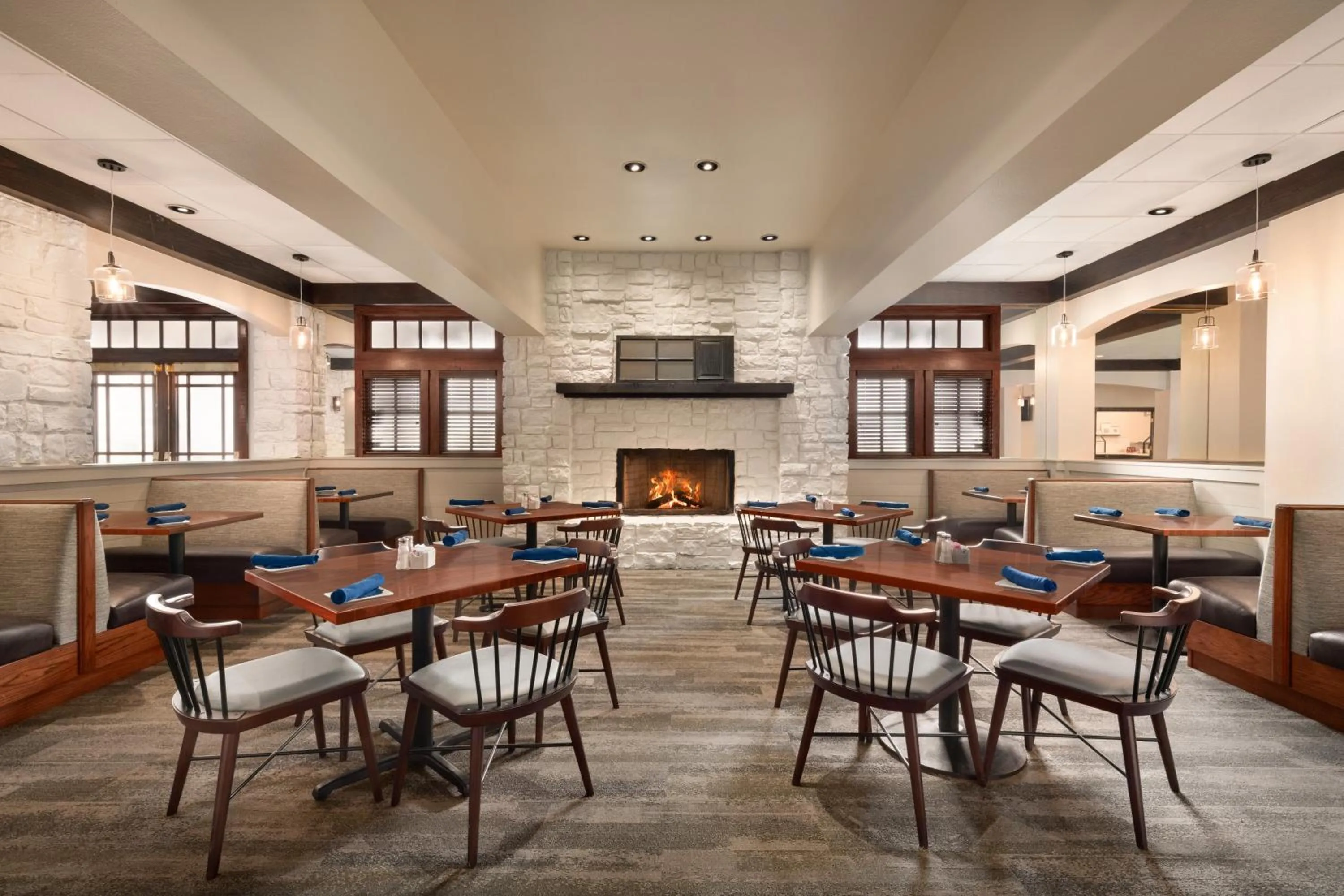 Restaurant/places to eat in Holiday Inn Houston Intercontinental Airport by IHG