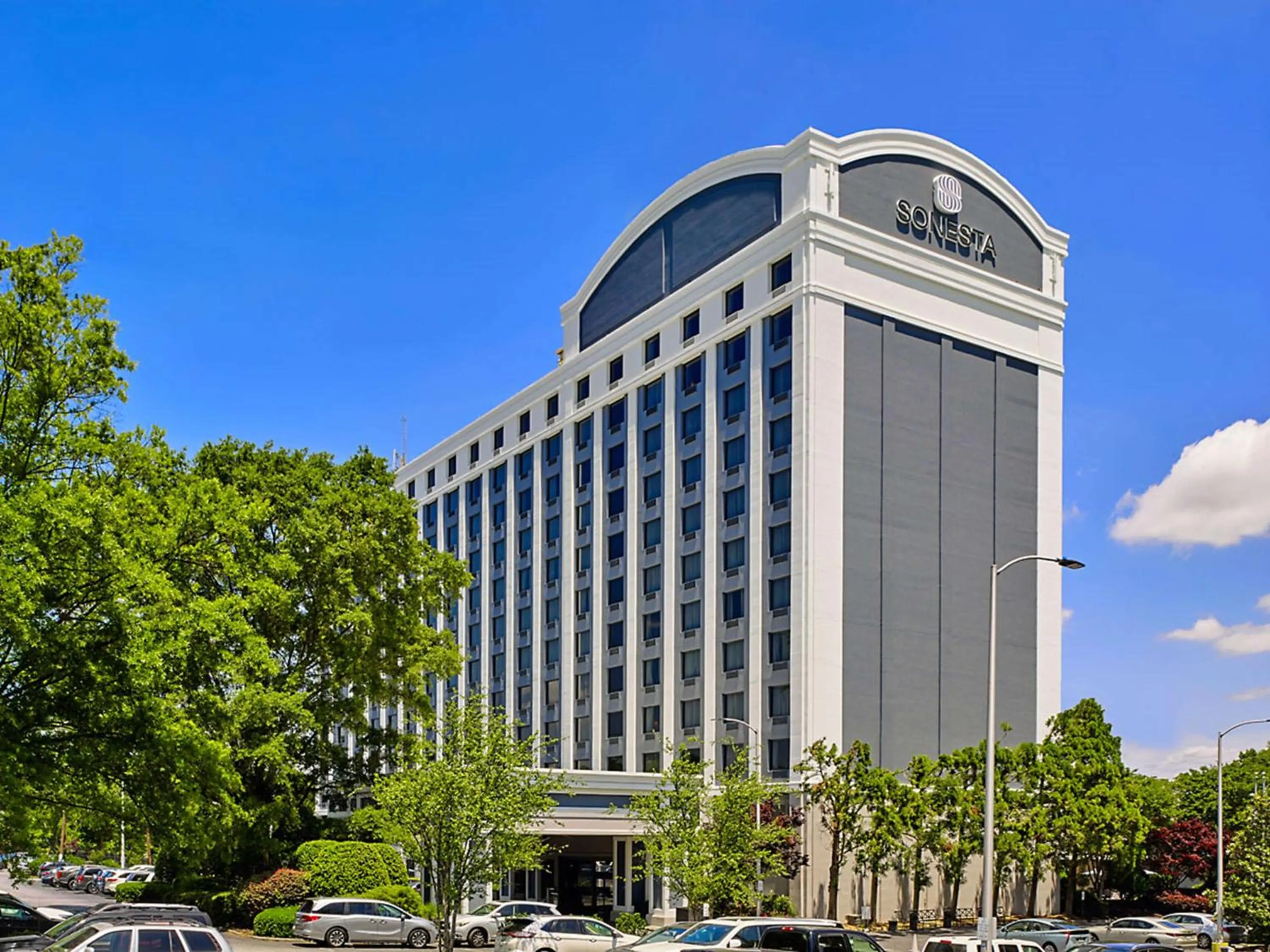 Property building in Sonesta Atlanta Airport North
