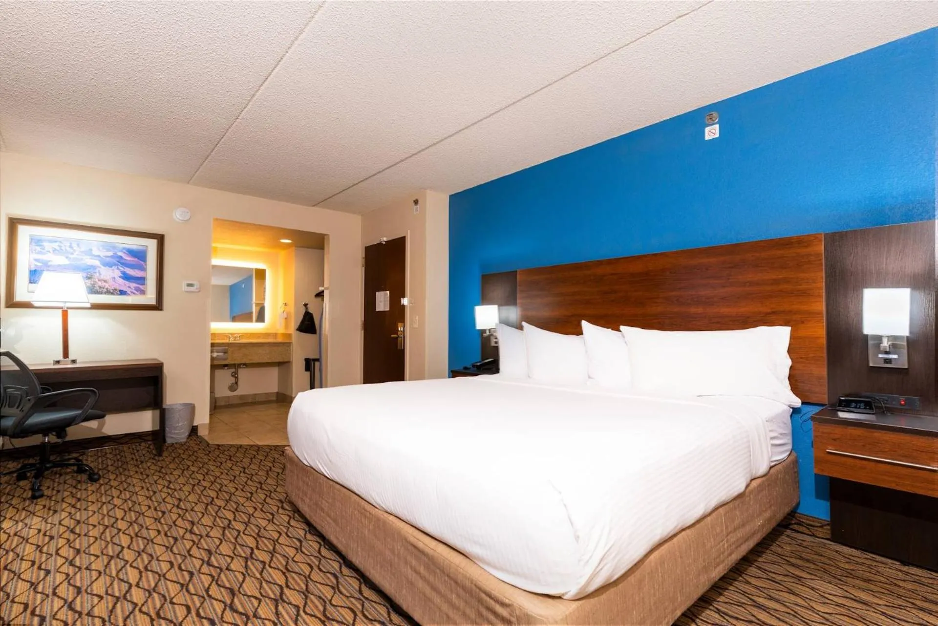 Bed in Grand Canyon Hotel & Suites