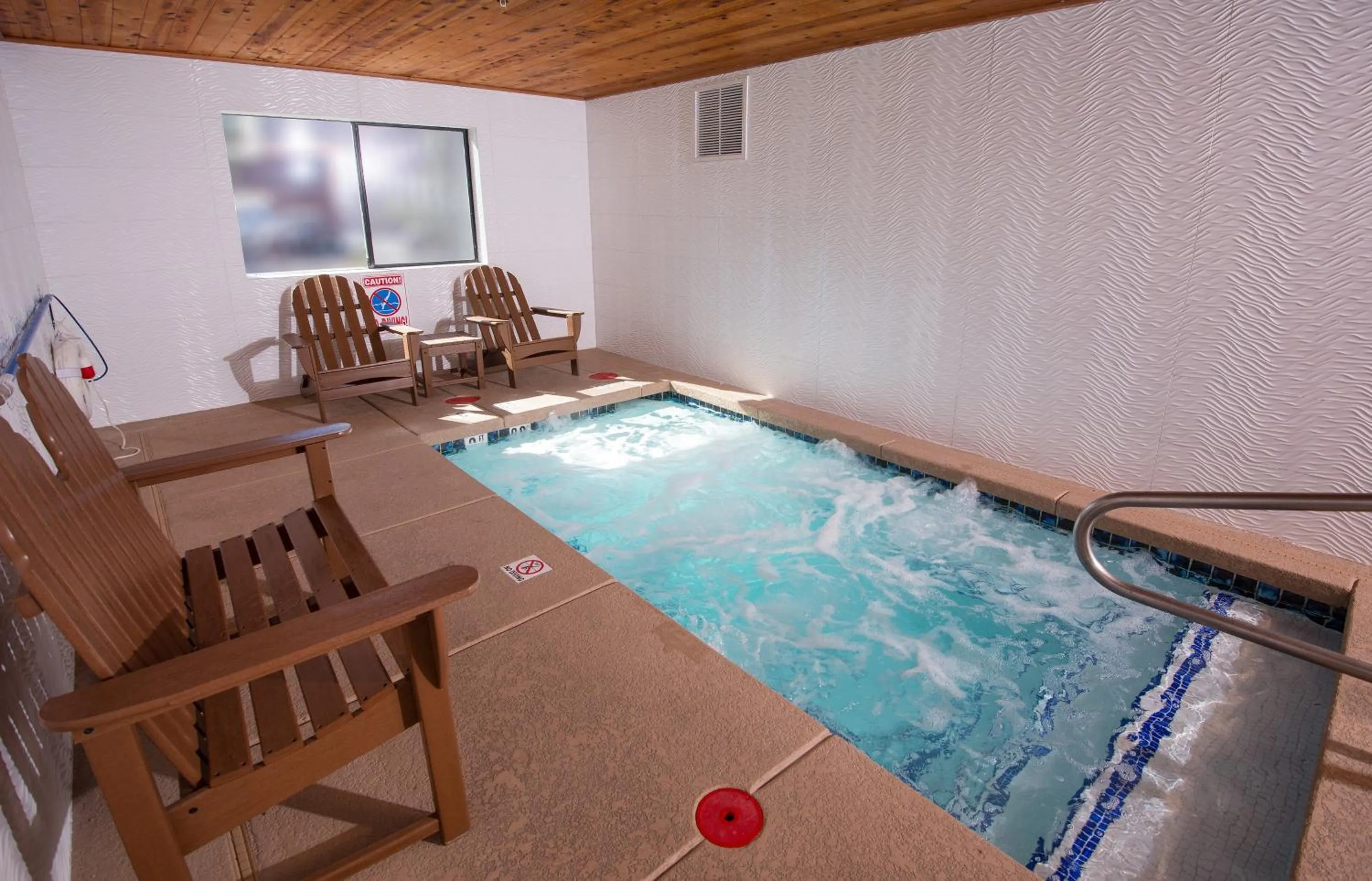 Swimming pool in Grand Canyon Hotel & Suites