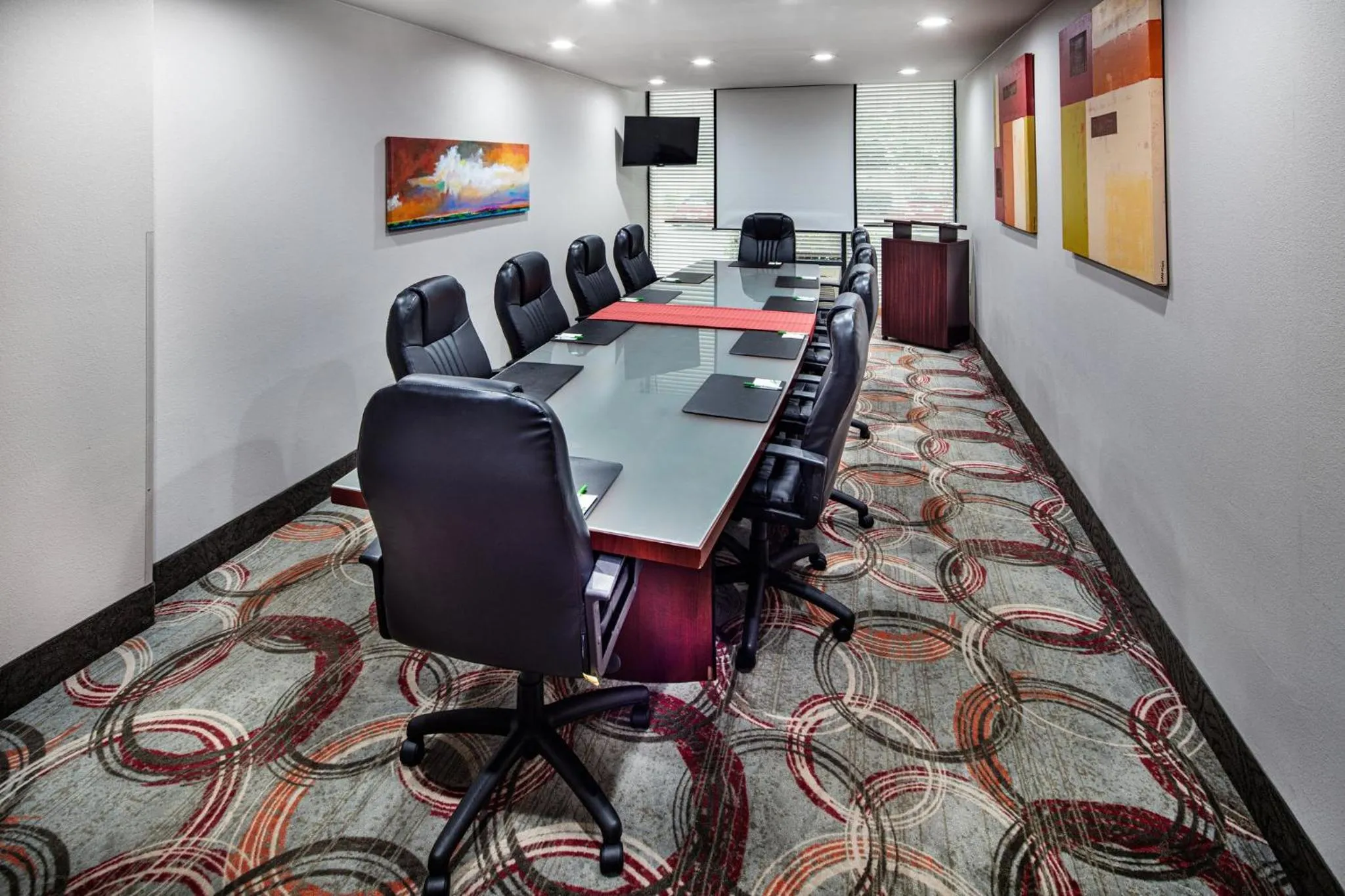 Meeting/conference room in Holiday Inn Hotel Atlanta-Tucker, a Full Service Hotel