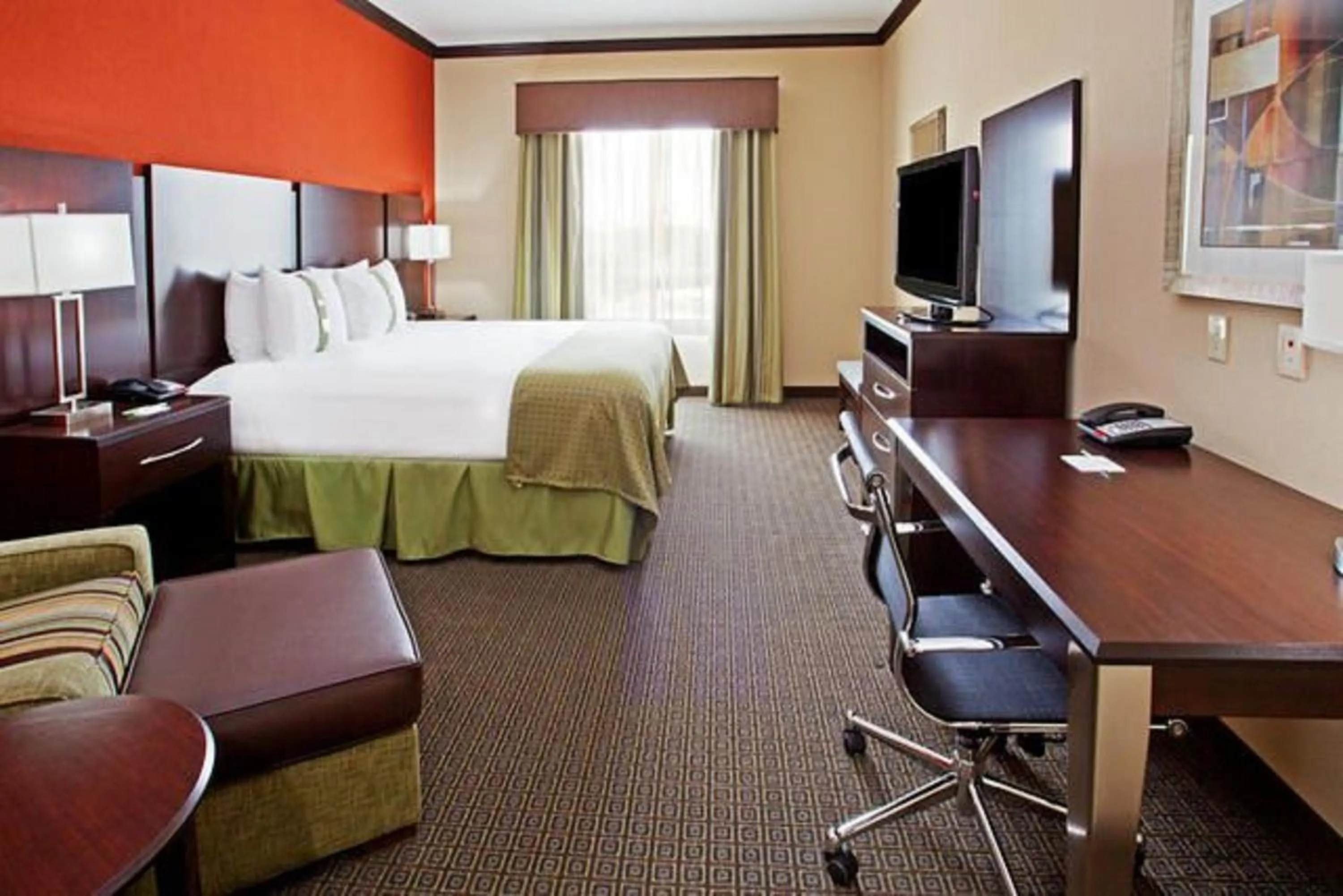 Photo of the whole room, Bed in Holiday Inn Hou Energy Corridor Eldridge by IHG