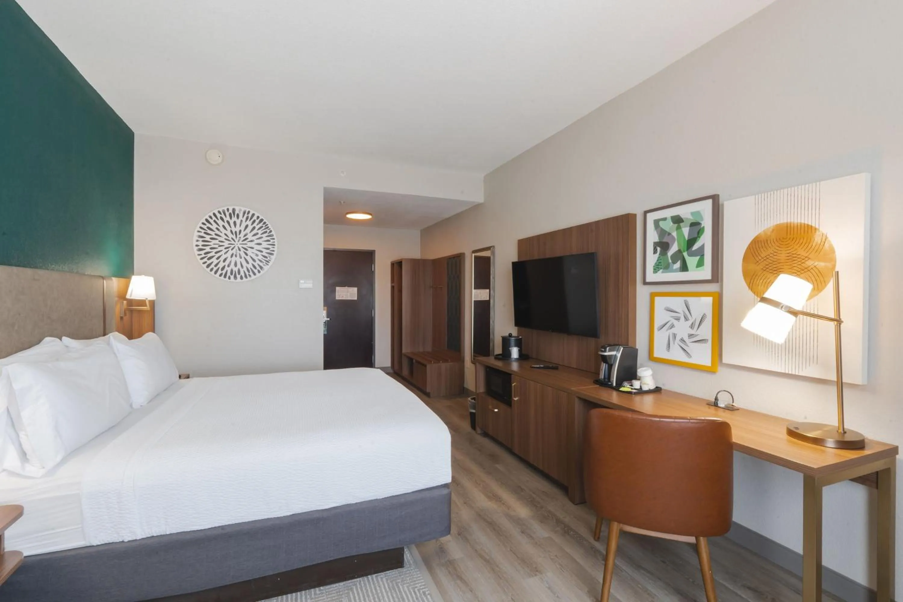 Photo of the whole room, Bed in Holiday Inn Hou Energy Corridor Eldridge by IHG