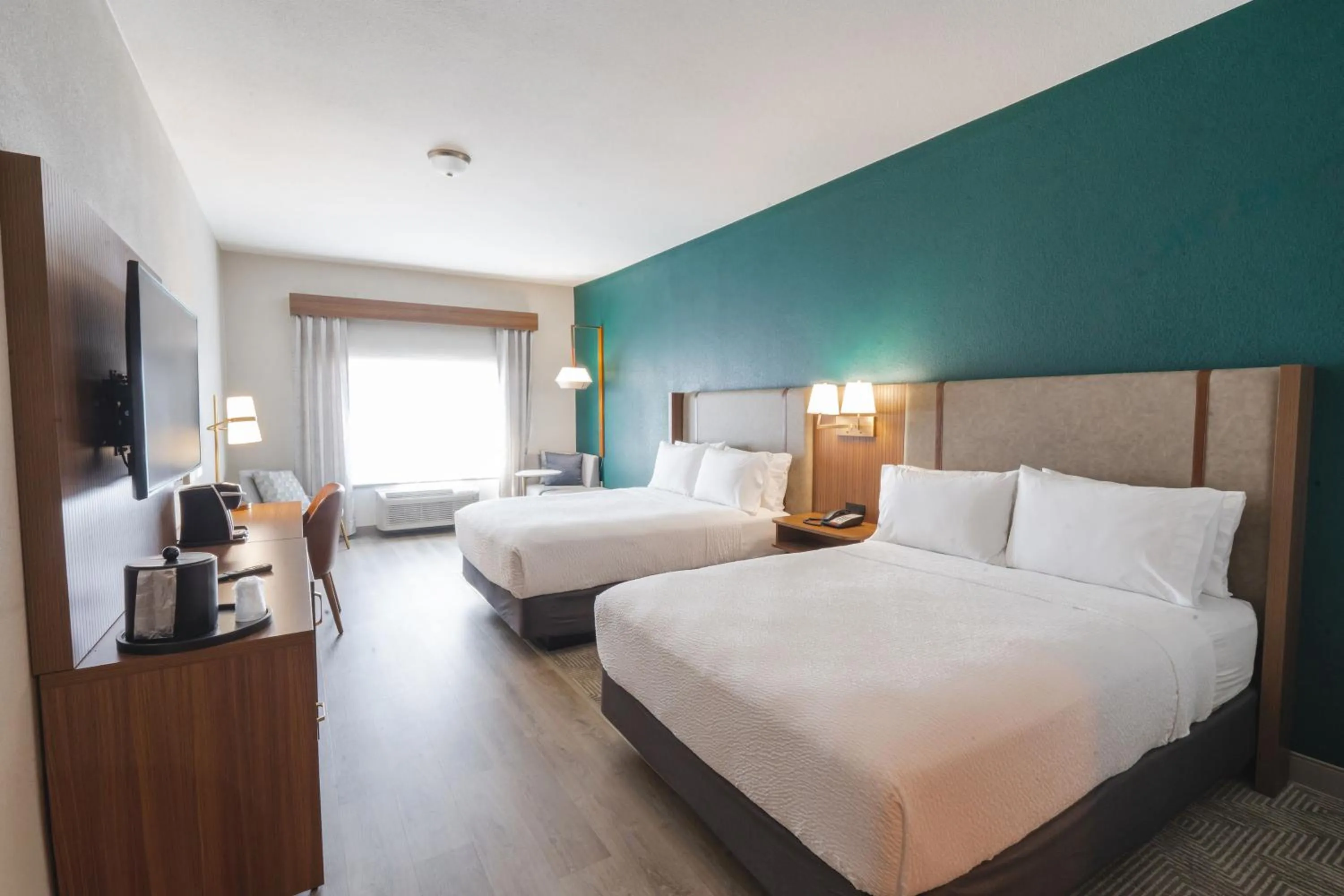 Photo of the whole room, Bed in Holiday Inn Hou Energy Corridor Eldridge by IHG