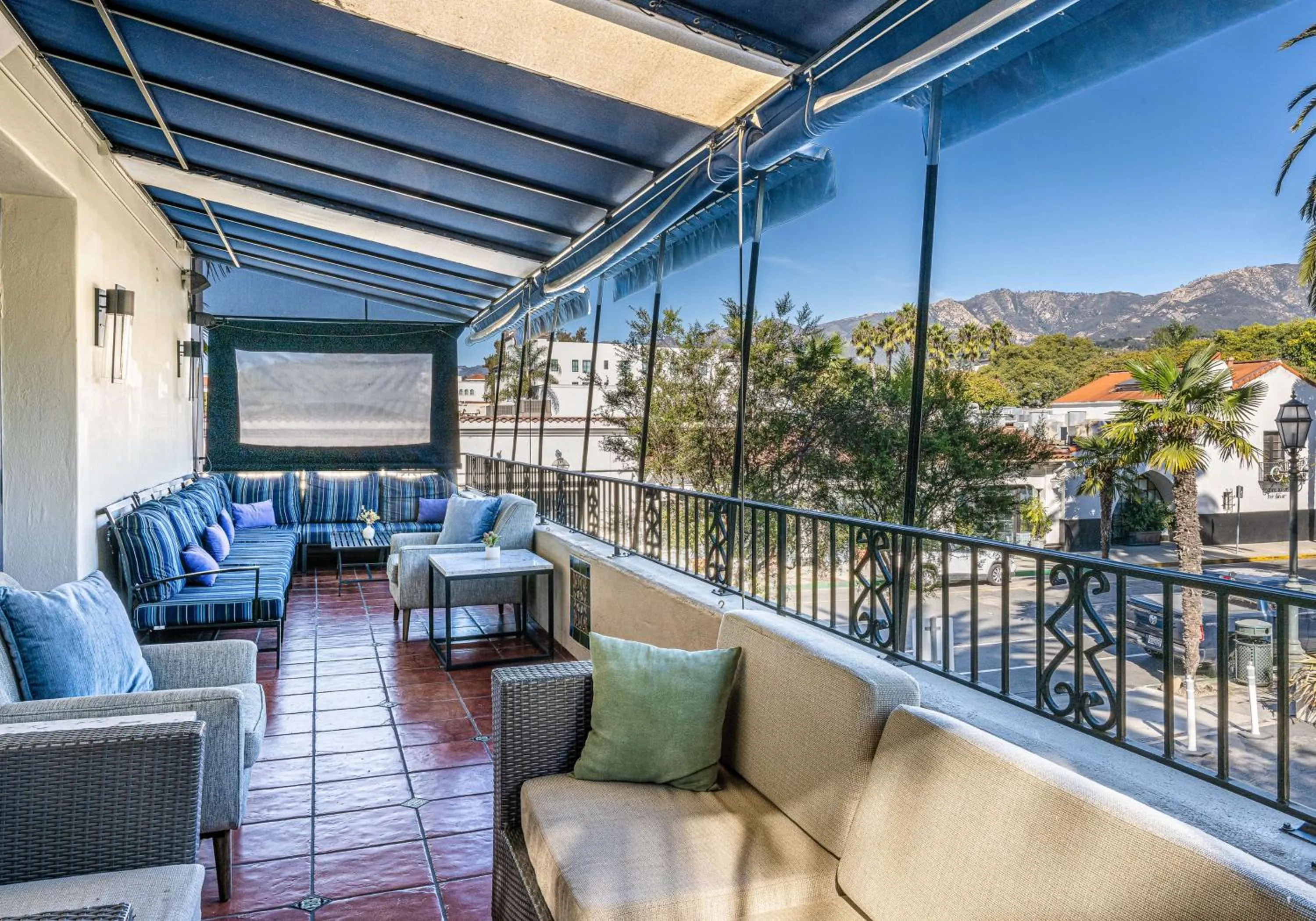 Patio in Hotel Virginia Santa Barbara, Tapestry Collection by Hilton