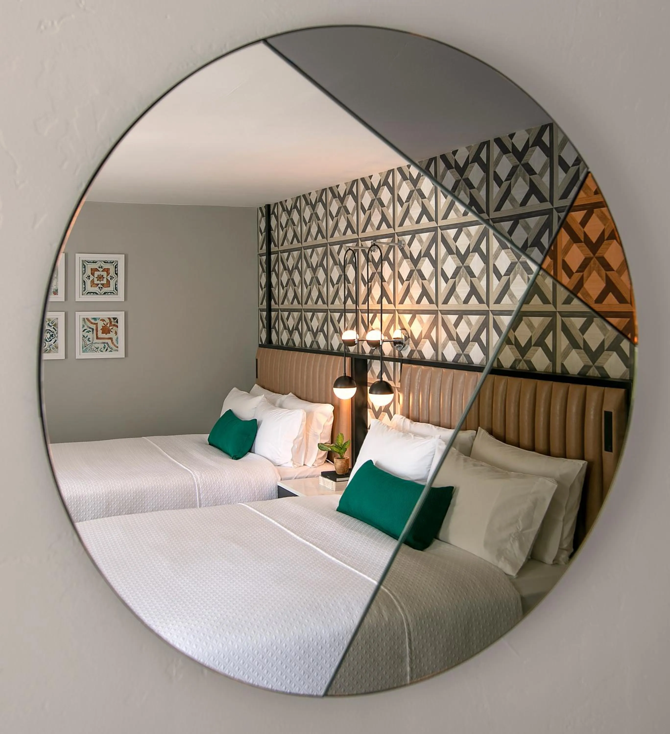 Bedroom, Bed in Hotel Virginia Santa Barbara, Tapestry Collection by Hilton