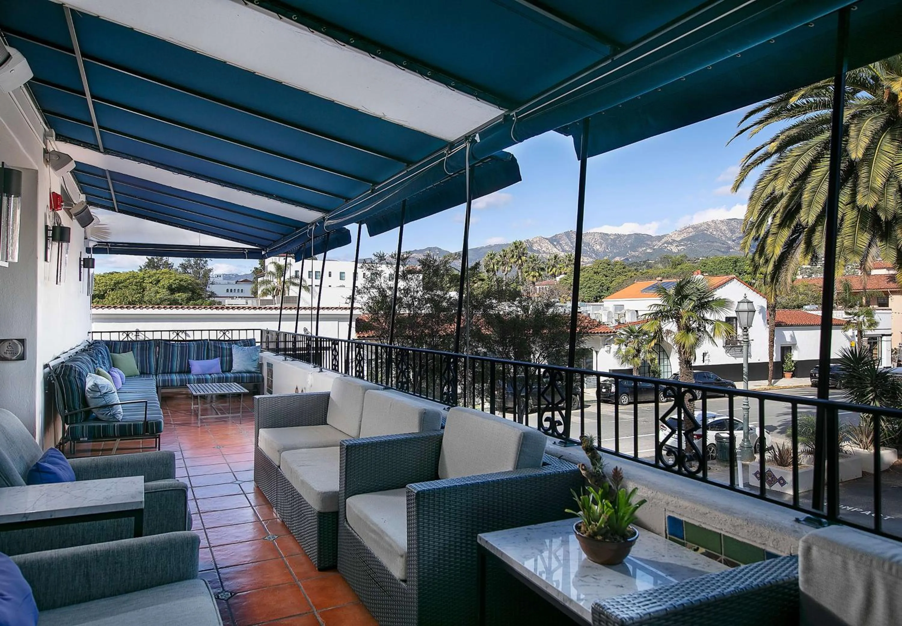 Patio in Hotel Virginia Santa Barbara, Tapestry Collection by Hilton