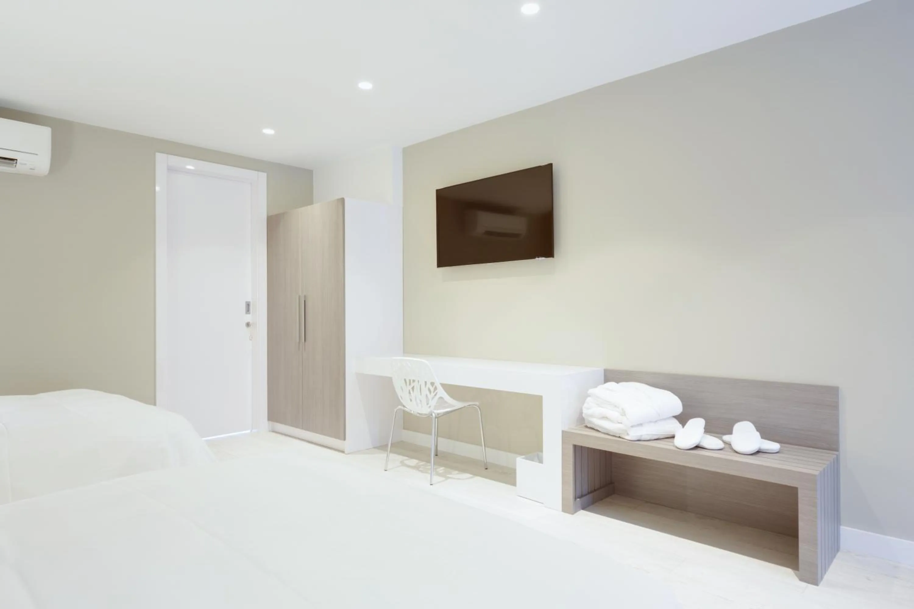 TV and multimedia, Bed in Ocean Z Boutique Hotel