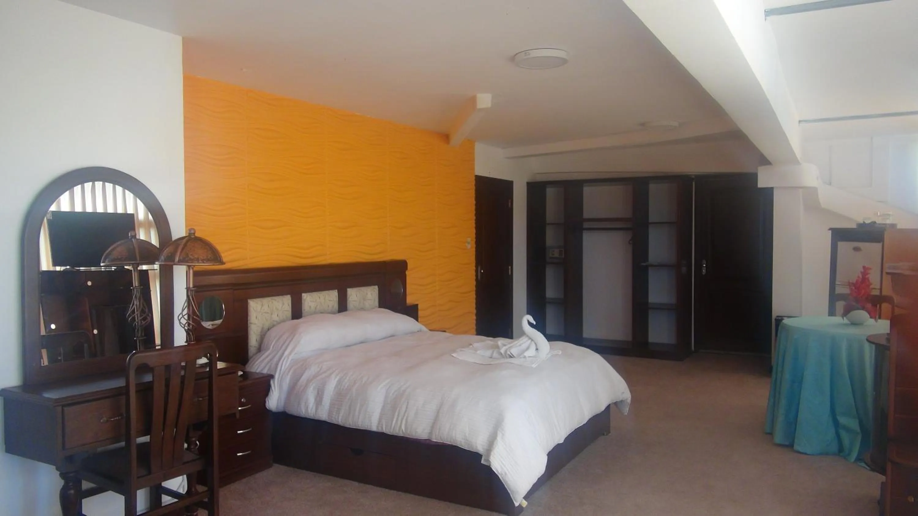 Bed in Hotel Alexander