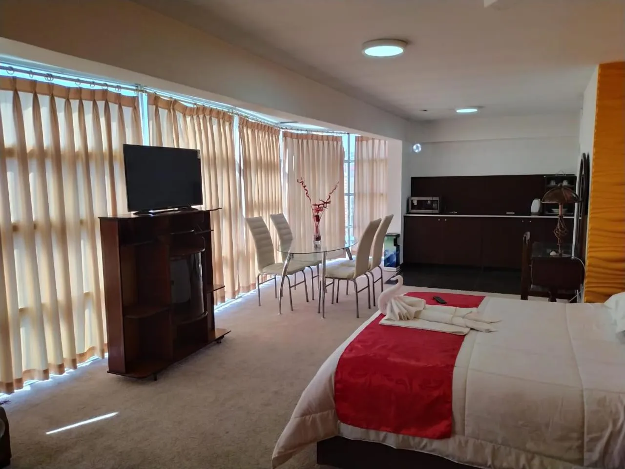 Bed in Hotel Alexander