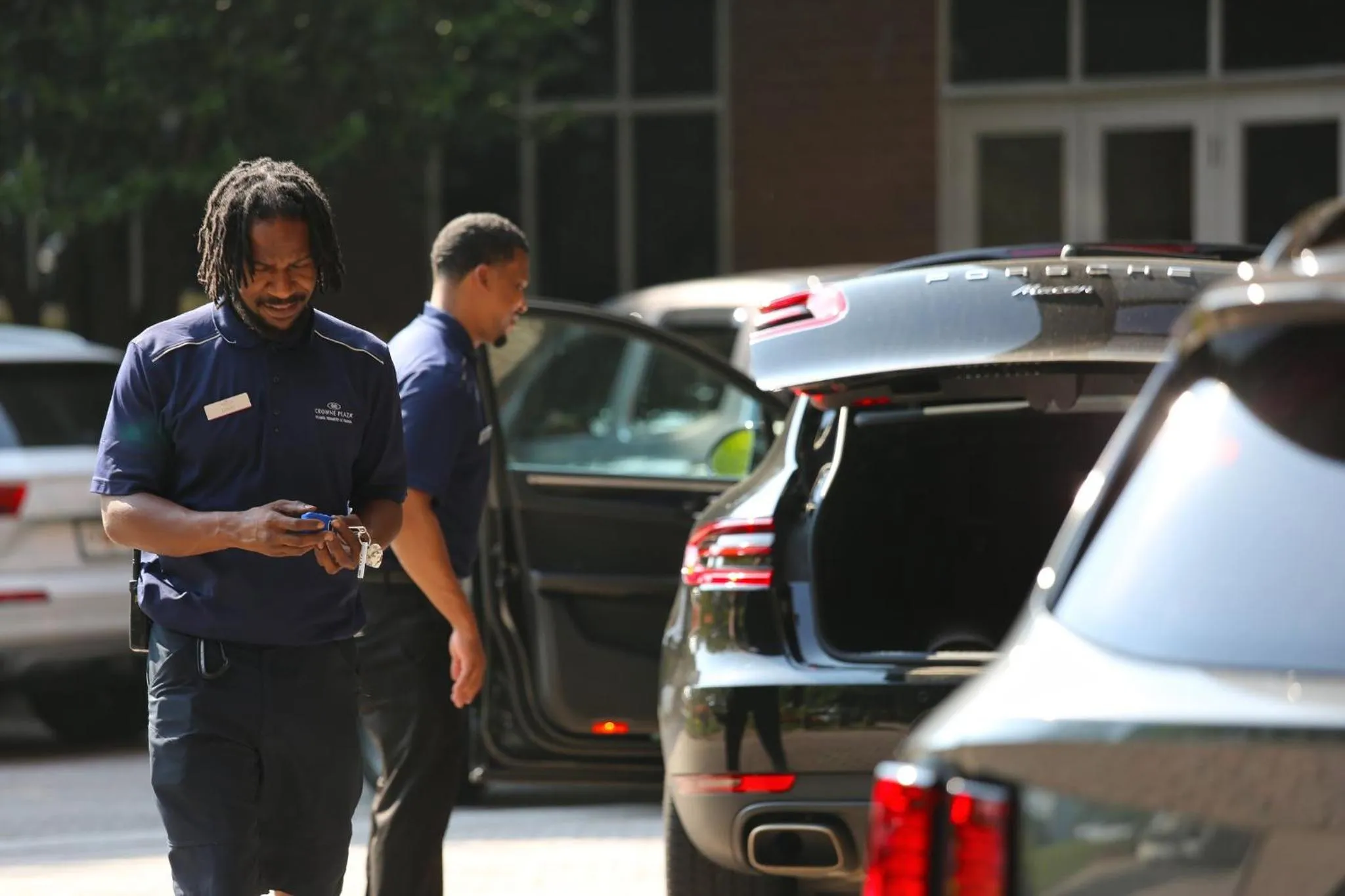 Decorative detail in Crowne Plaza Atlanta Perimeter at Ravinia by IHG