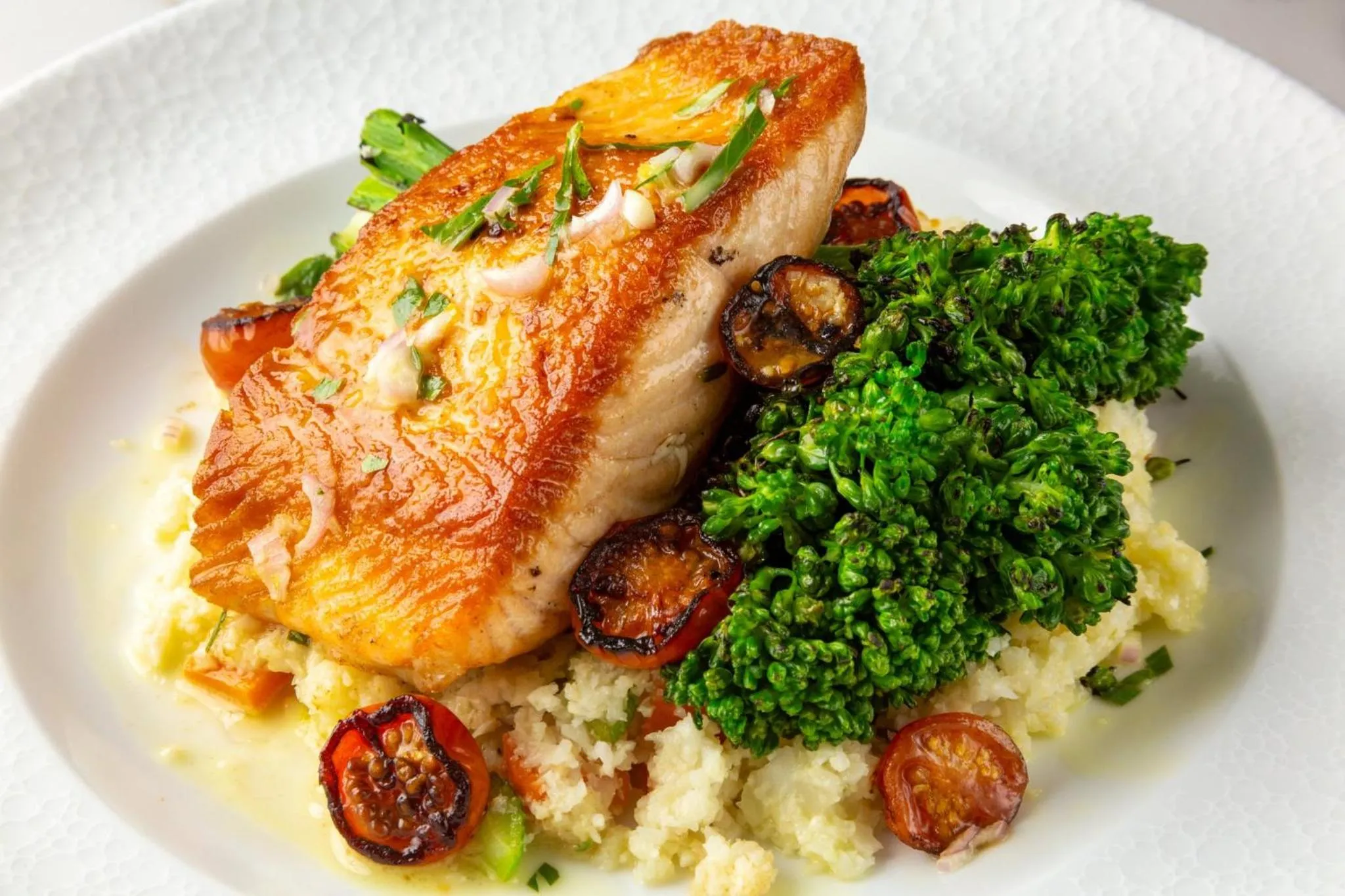 Restaurant/places to eat in Crowne Plaza Seattle Newly Renovated with No Resort Fee