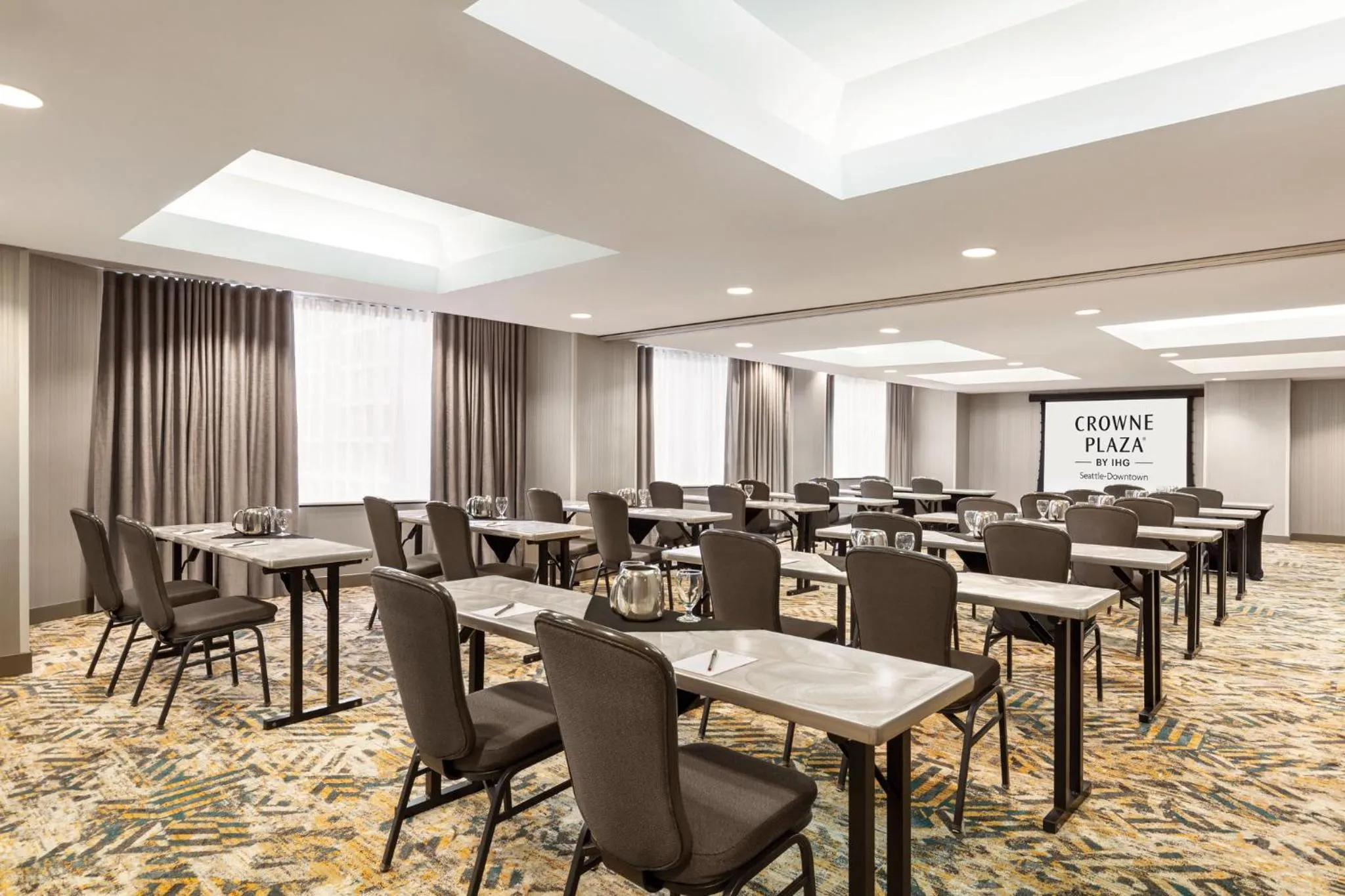 Meeting/conference room in Crowne Plaza Seattle - Newly Renovated - an IHG Hotel