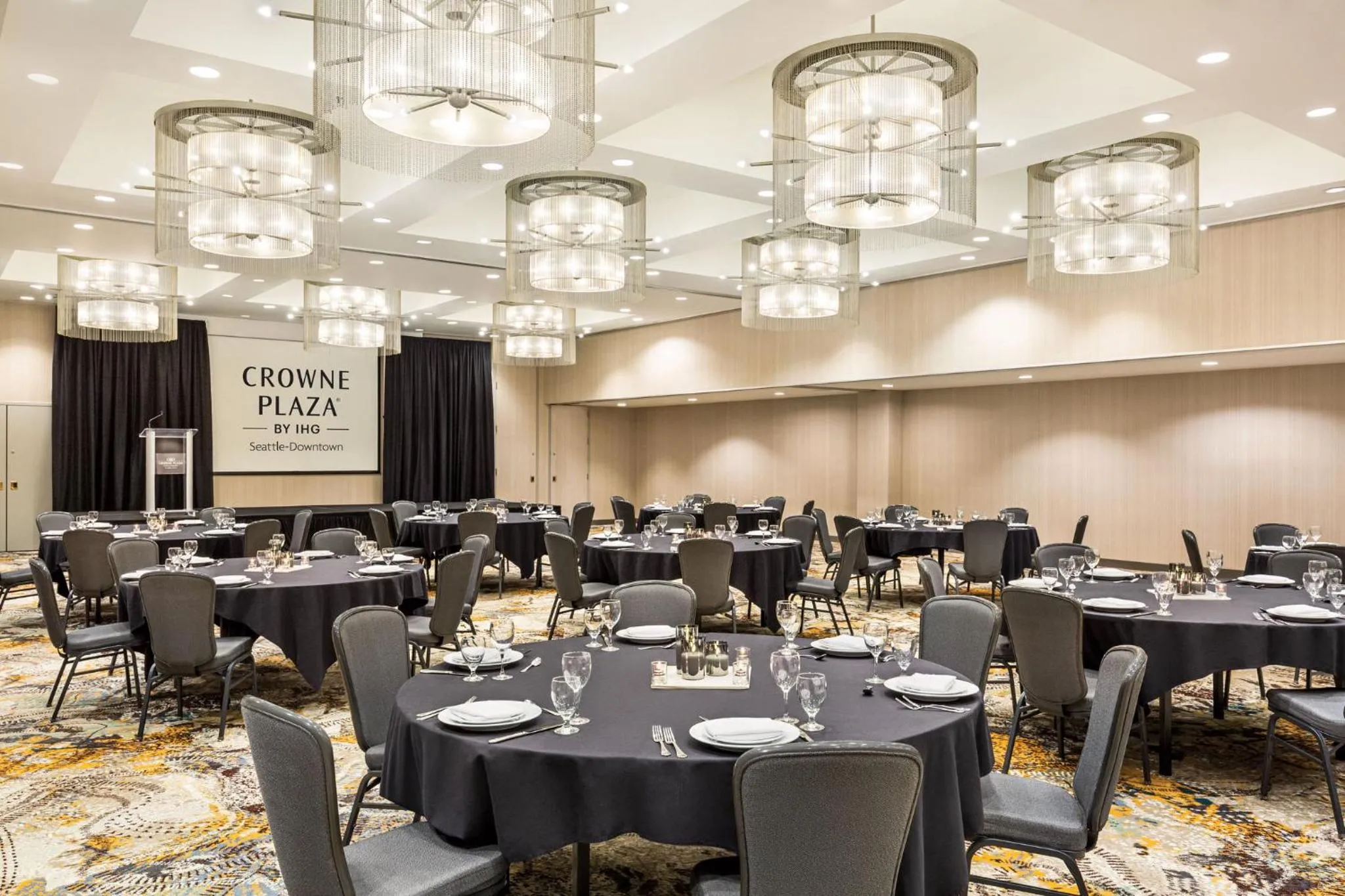 Banquet/Function facilities in Crowne Plaza Seattle - Newly Renovated - an IHG Hotel
