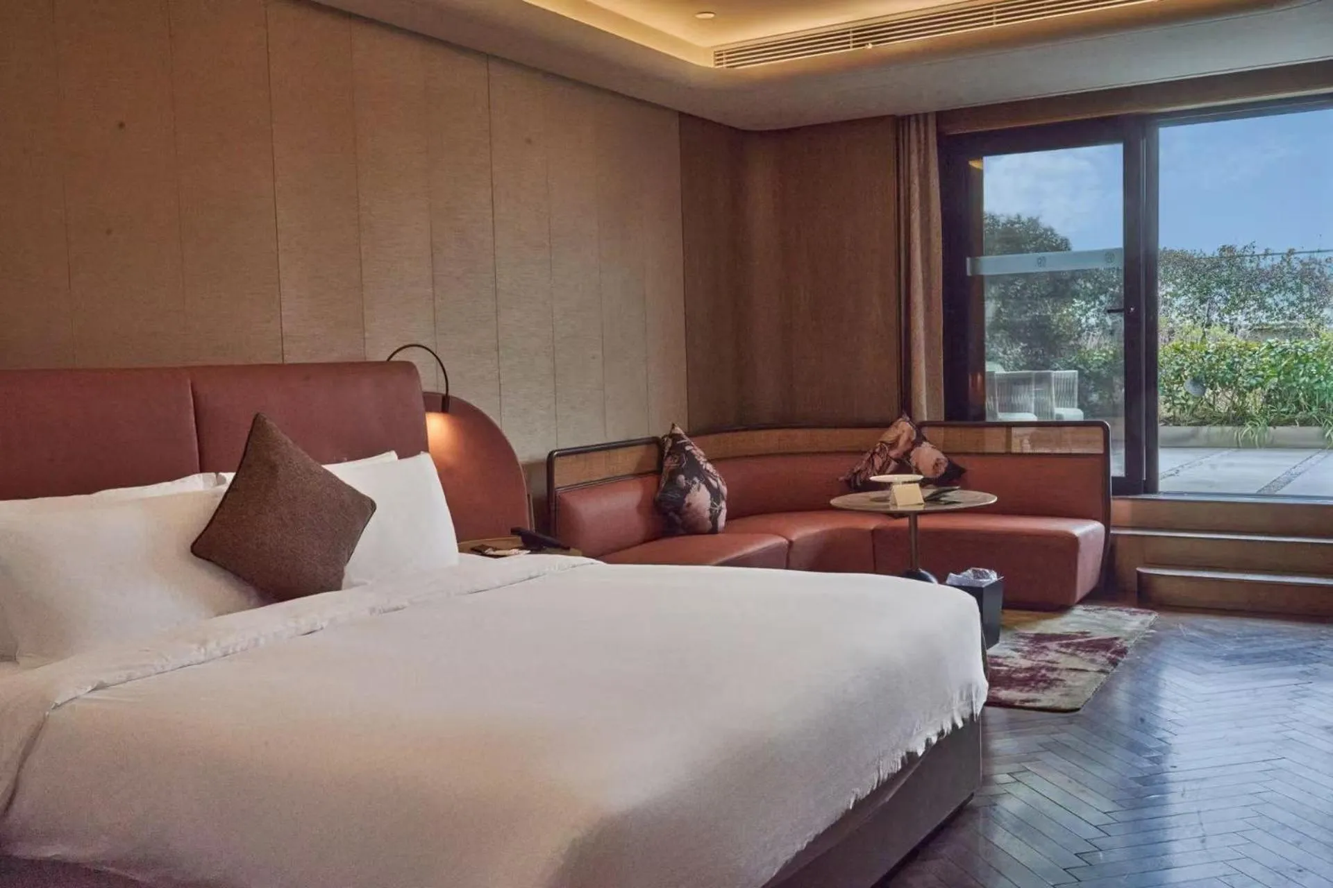 Bedroom, Bed in Blossom House Shanghai On The Bund