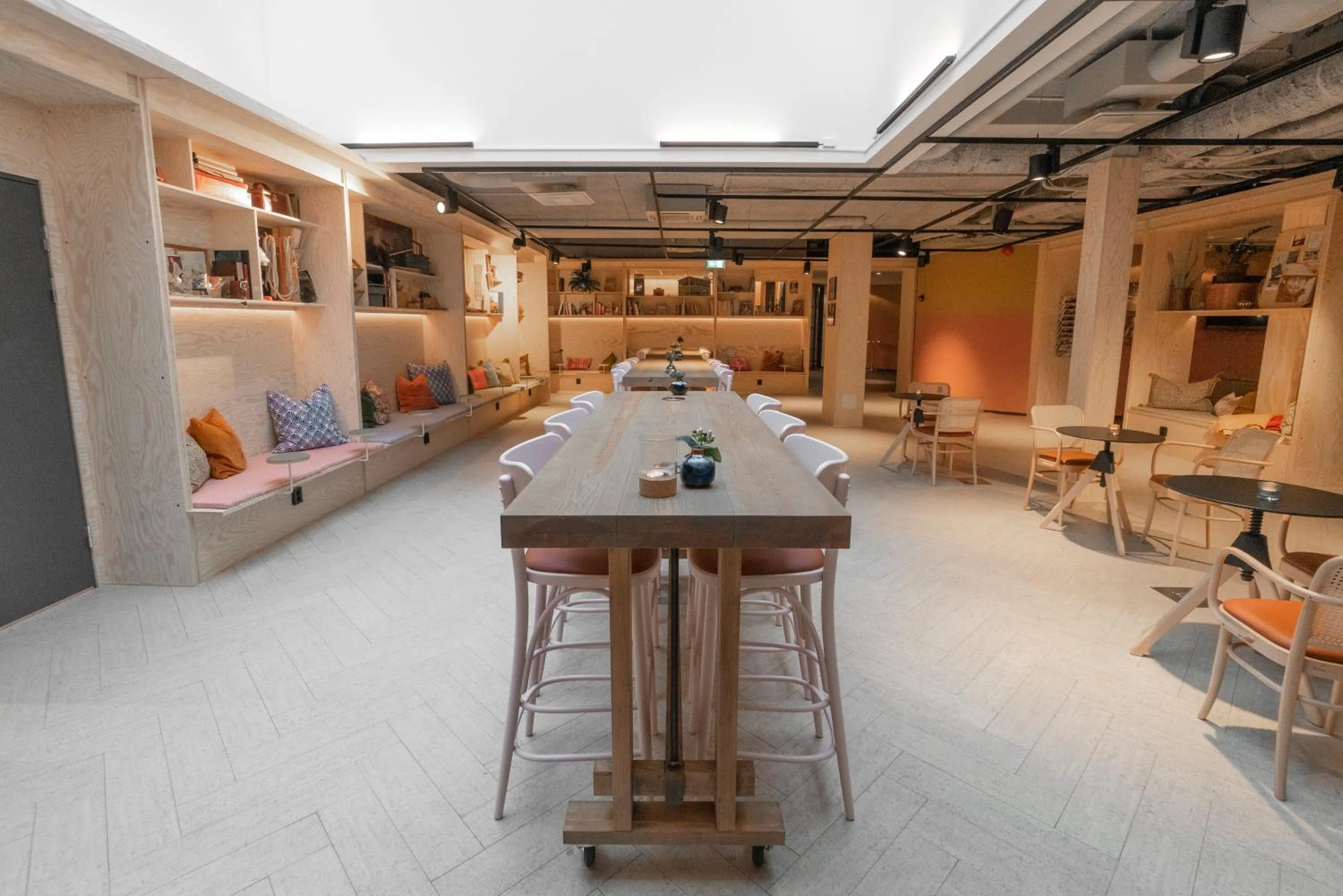 Communal lounge/ TV room in Best Western Plus Hotel Noble House