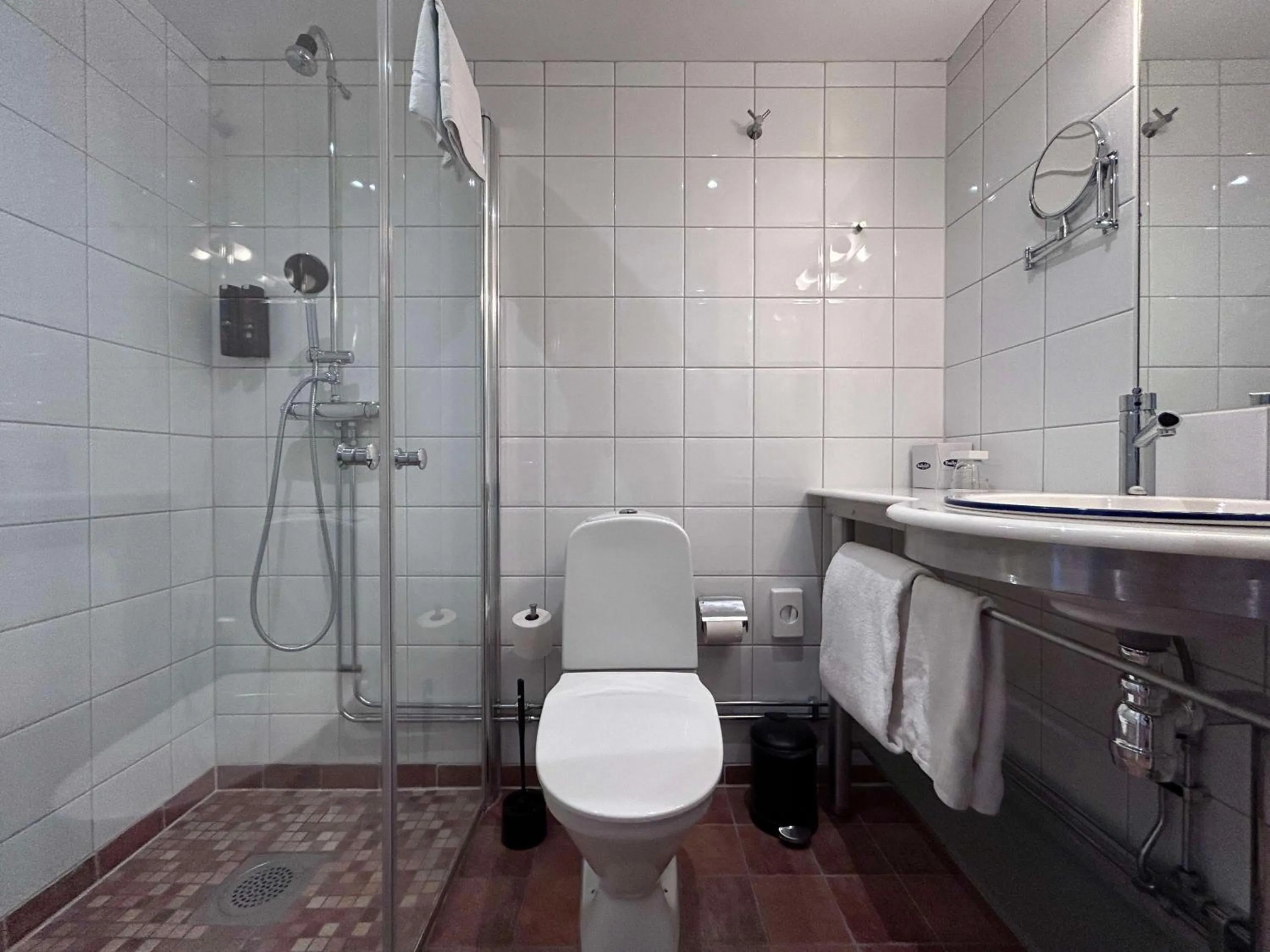 Bathroom in Best Western Plus Hotel Noble House