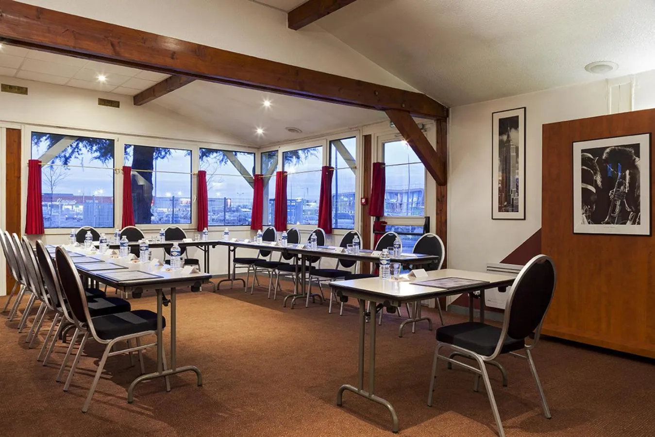 Sky Hotel Goussainville Charles de Gaulle