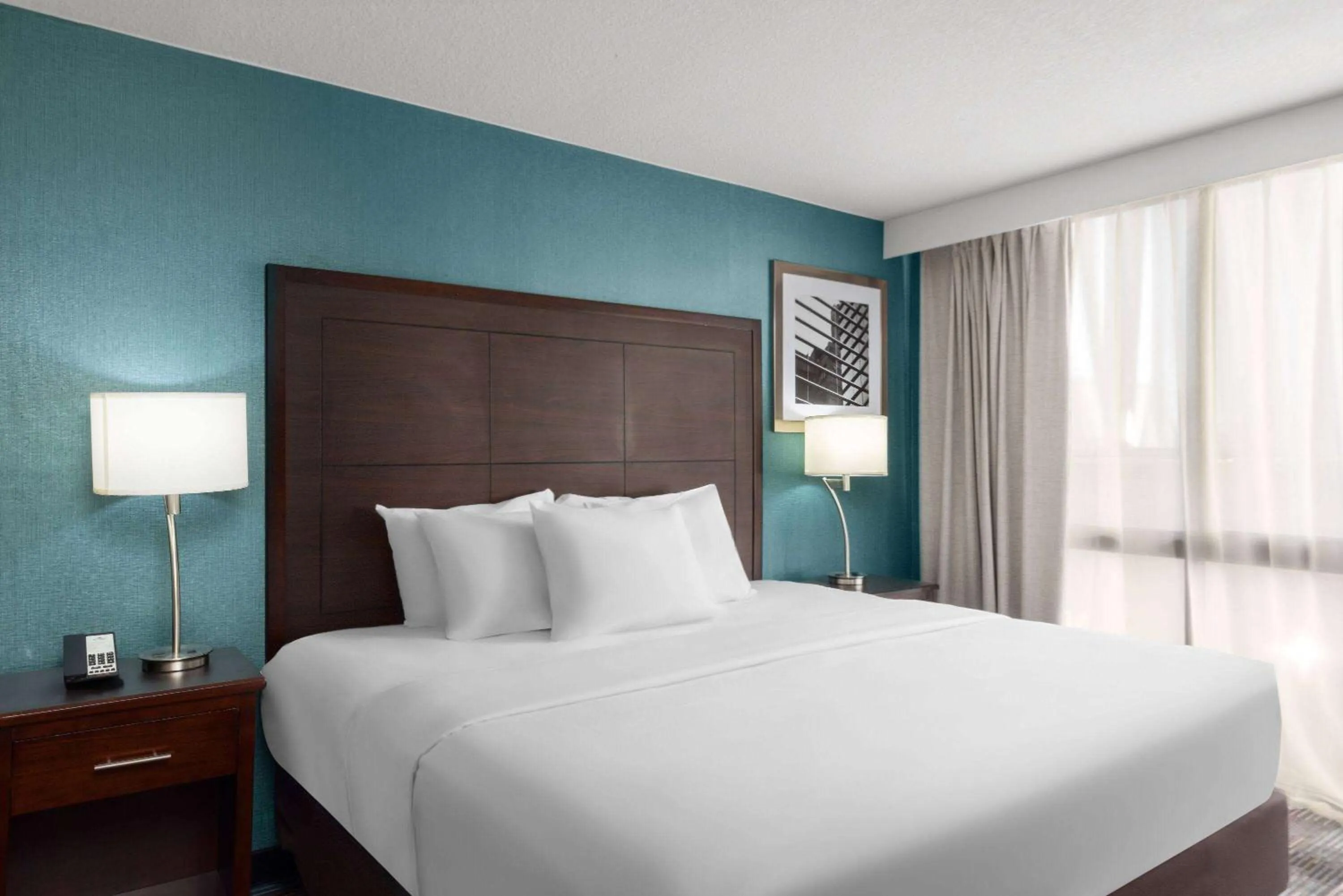 Photo of the whole room, Bed in Wingate by Wyndham Kansas City