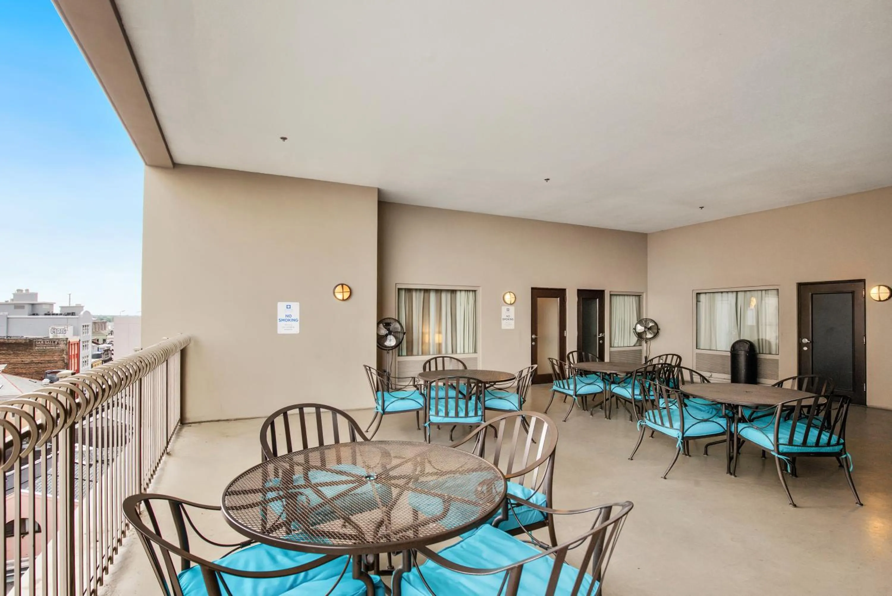 Property building in Wyndham New Orleans French Quarter