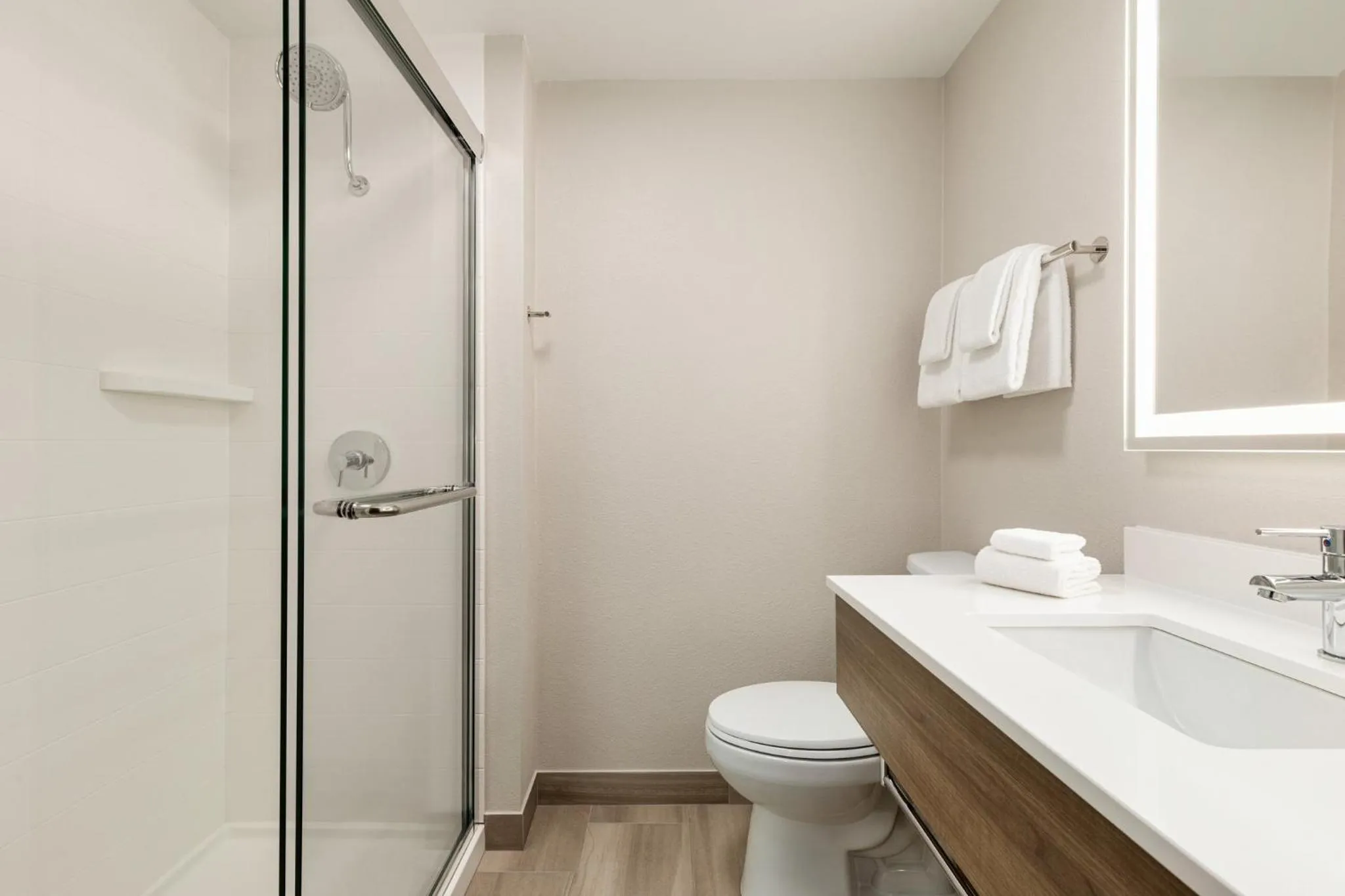 Photo of the whole room in Holiday Inn Express Baltimore at the Stadiums by IHG