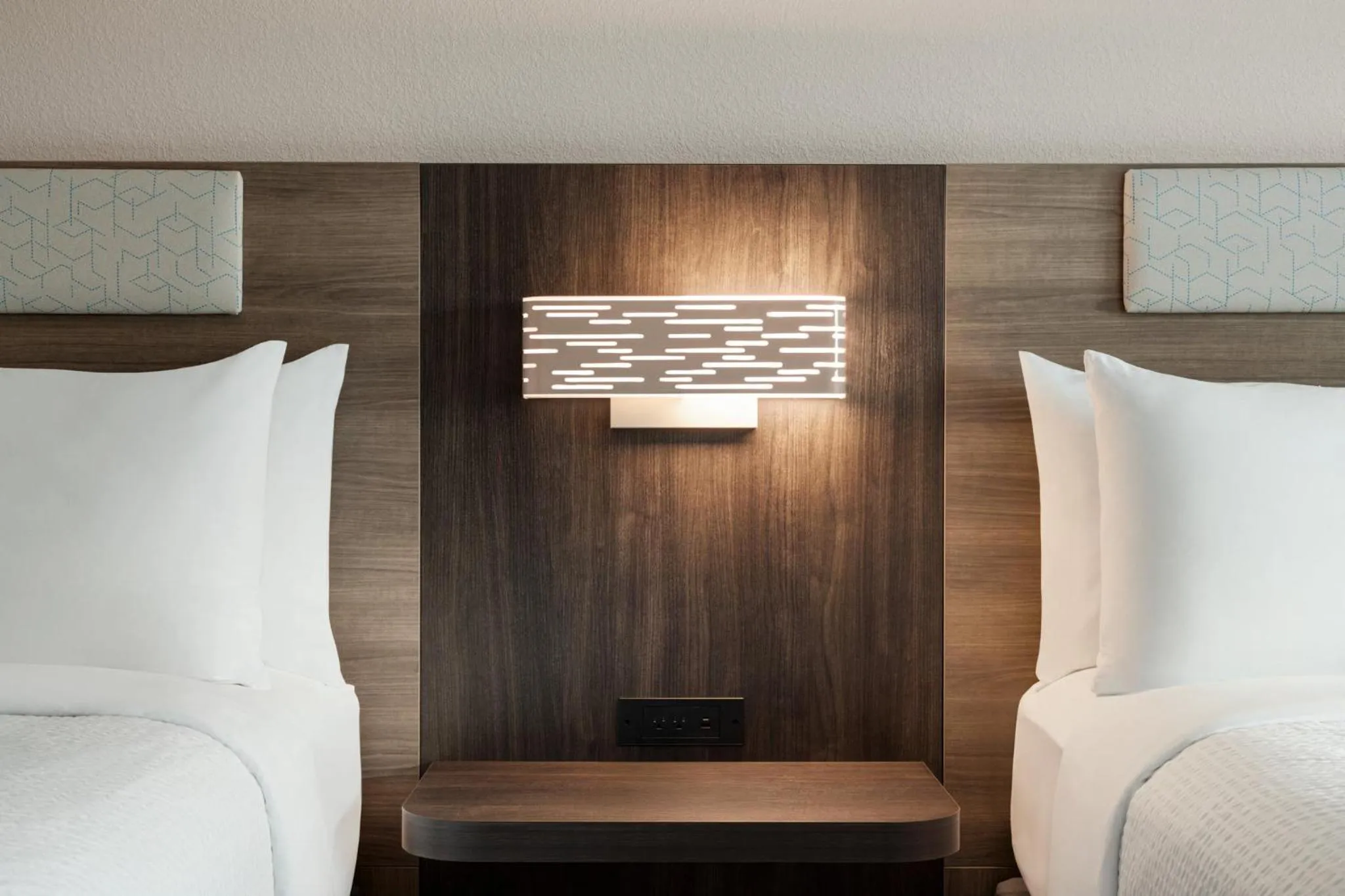 Photo of the whole room, Bed in Holiday Inn Express Baltimore at the Stadiums by IHG