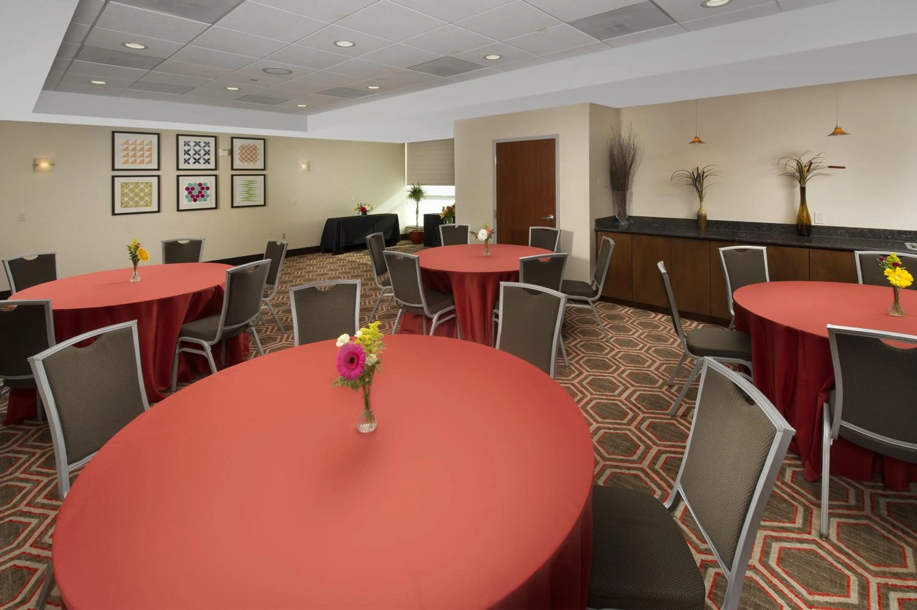 Meeting/conference room in Holiday Inn Express Baltimore at the Stadiums by IHG