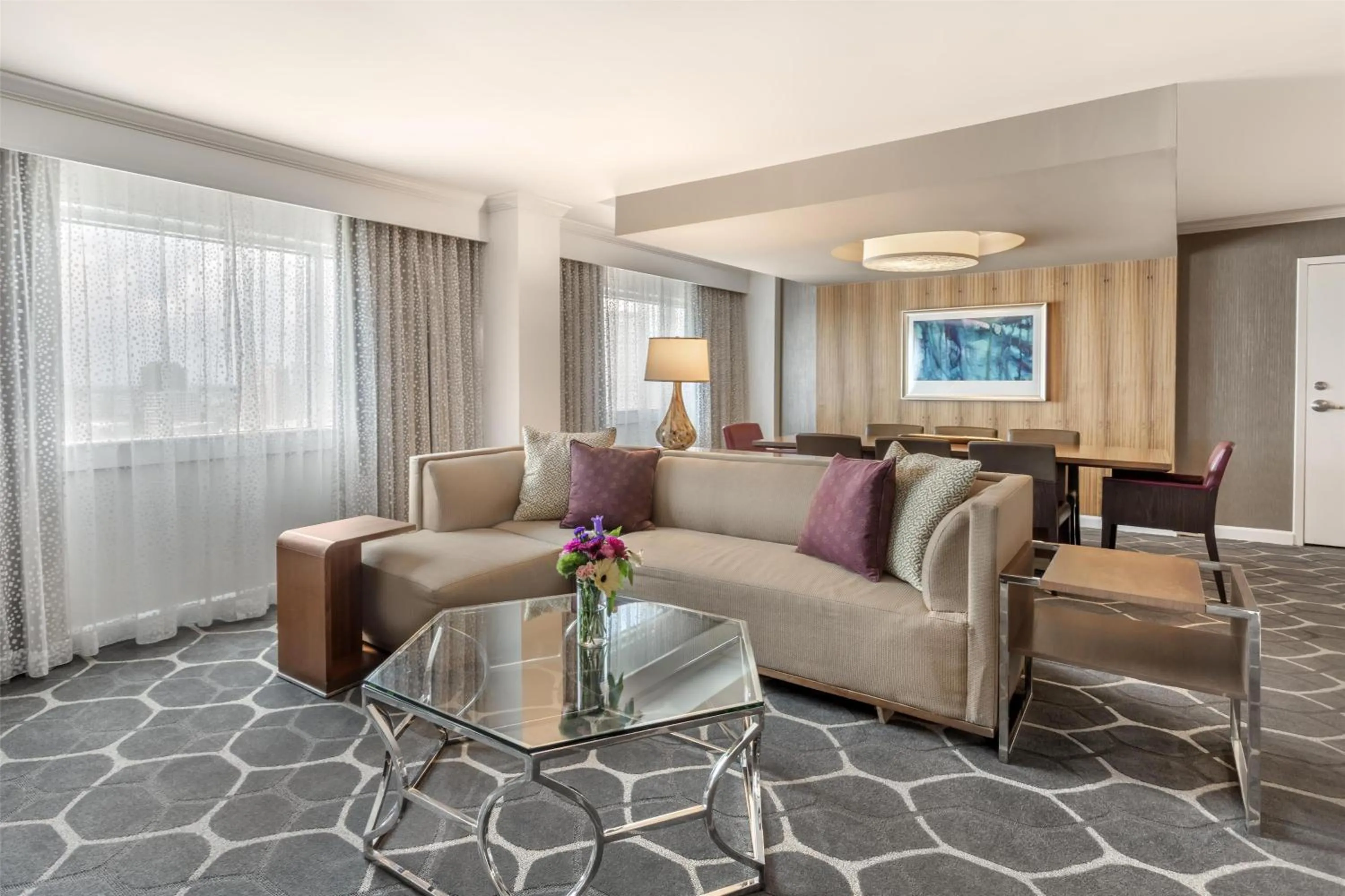 Photo of the whole room in The Royal Sonesta Houston Galleria