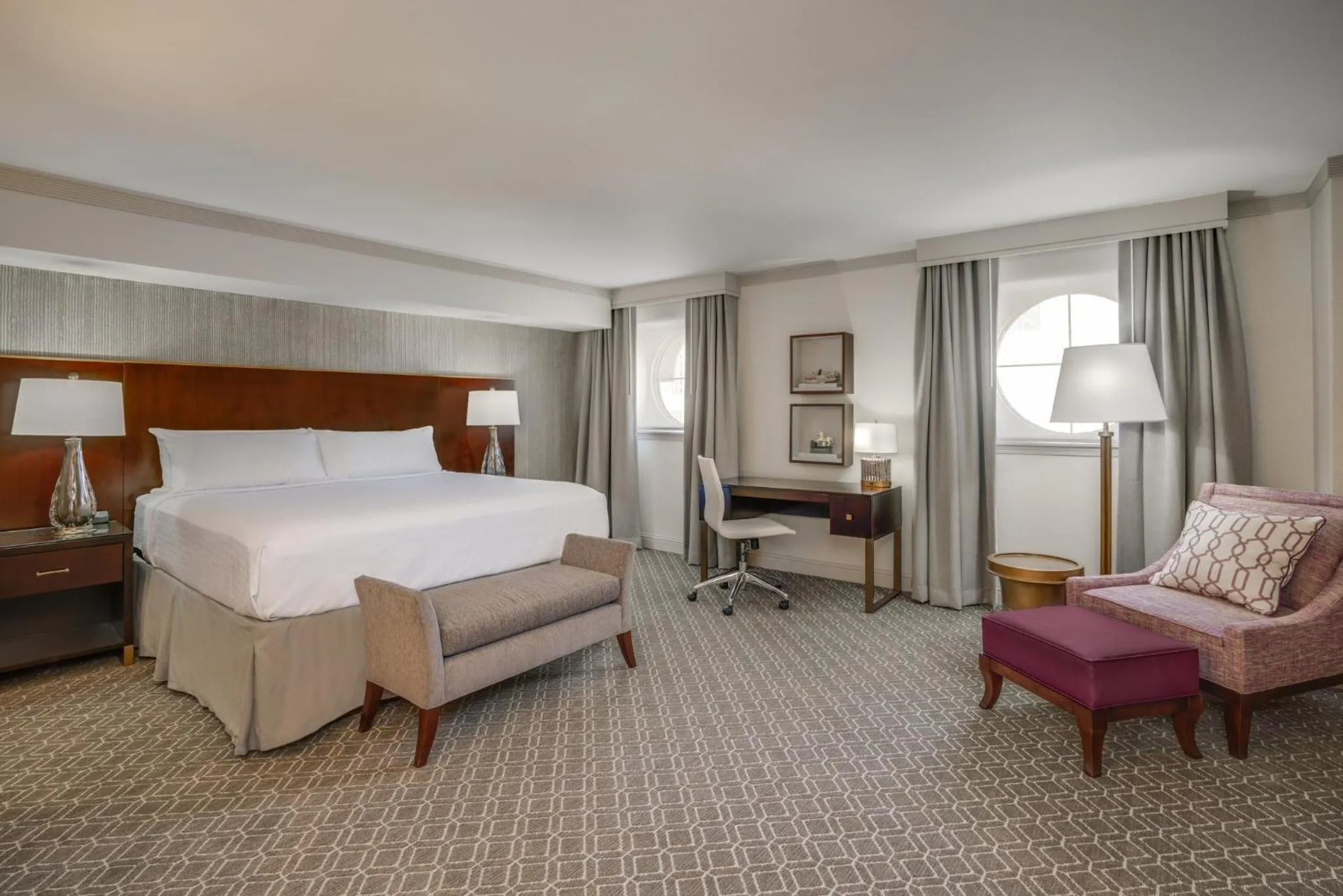 Photo of the whole room, Bed in Crowne Plaza New Orleans French Qtr - Astor by IHG