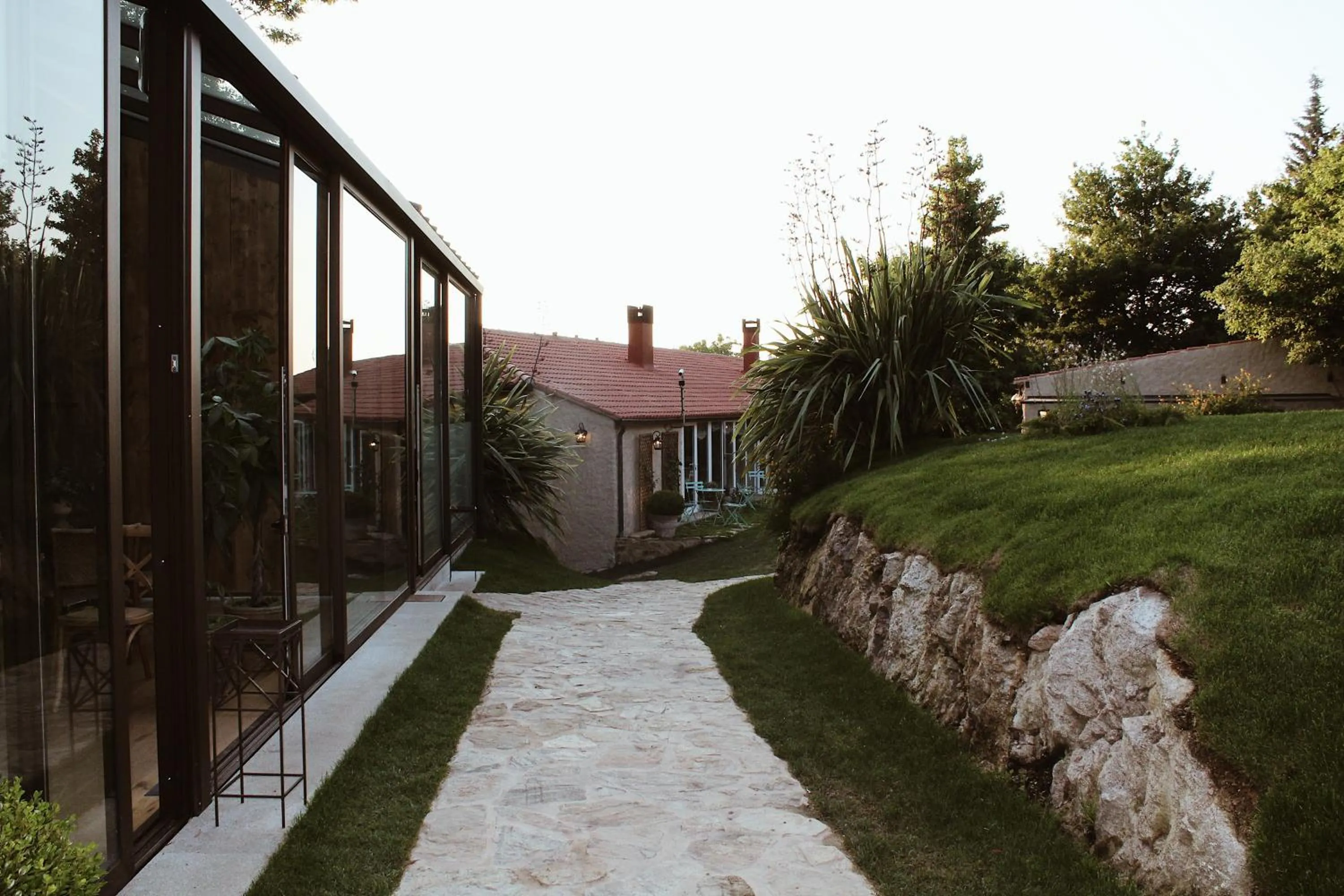 Facade/entrance in Eco Hotel Nos