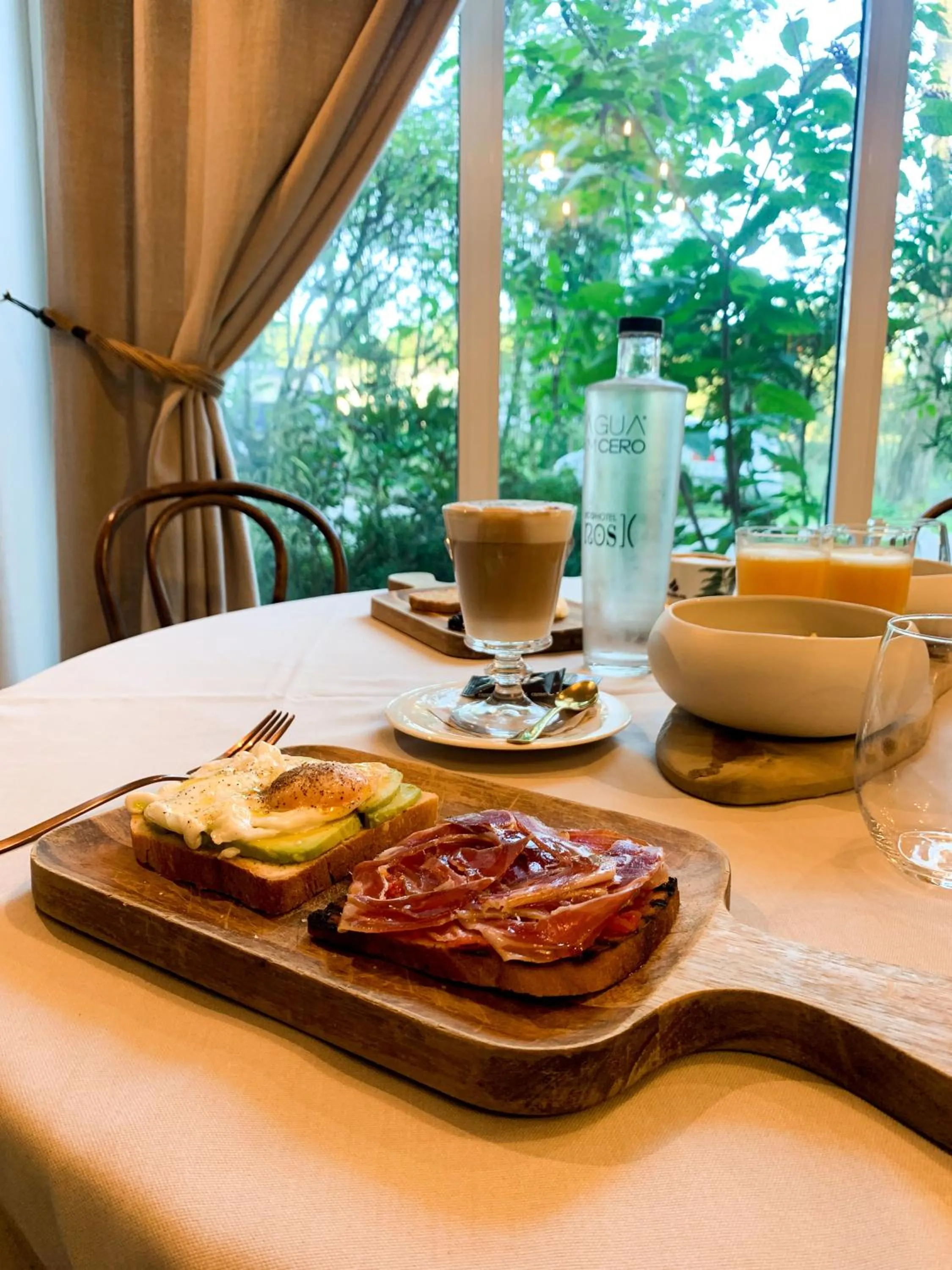 Breakfast in Eco Hotel Nos