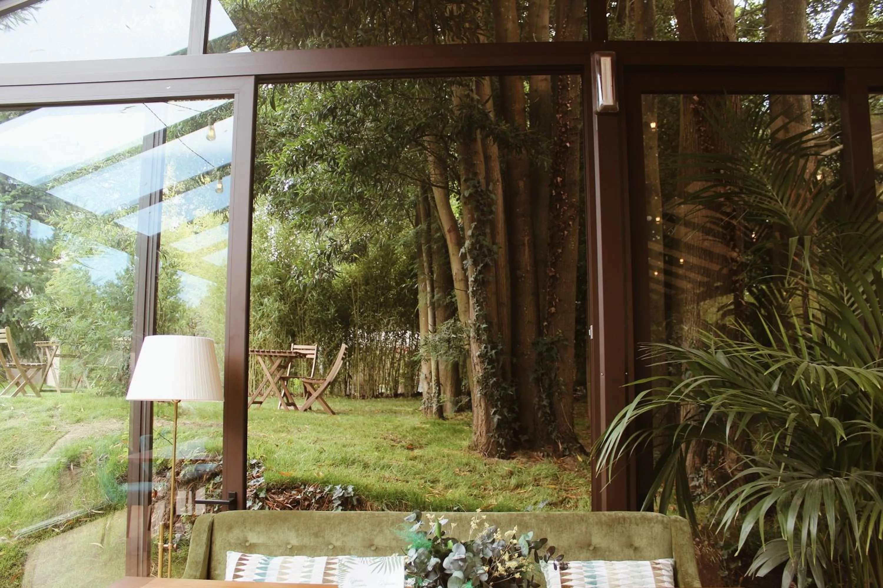 Restaurant/places to eat in Eco Hotel Nos