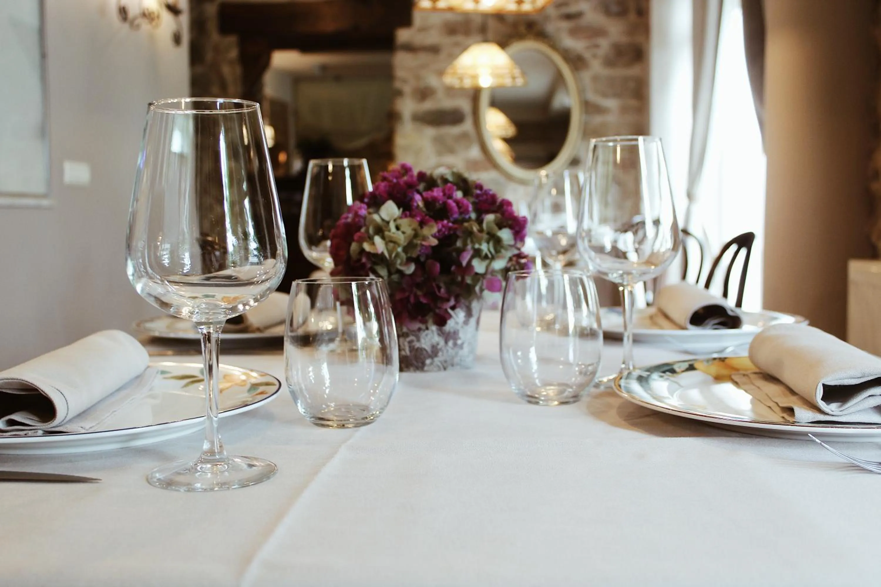 Dining area in Eco Hotel Nos