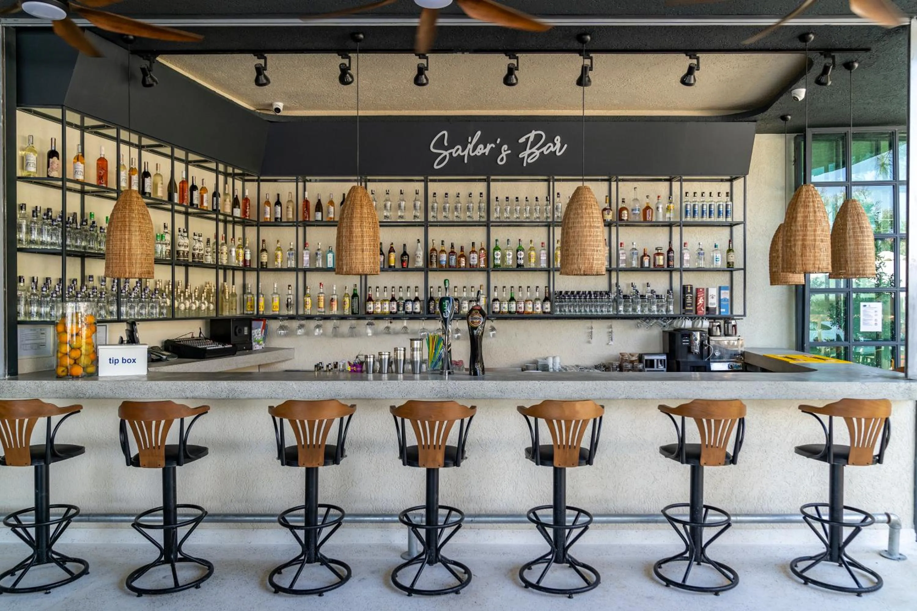 Beach in Alesta Residence