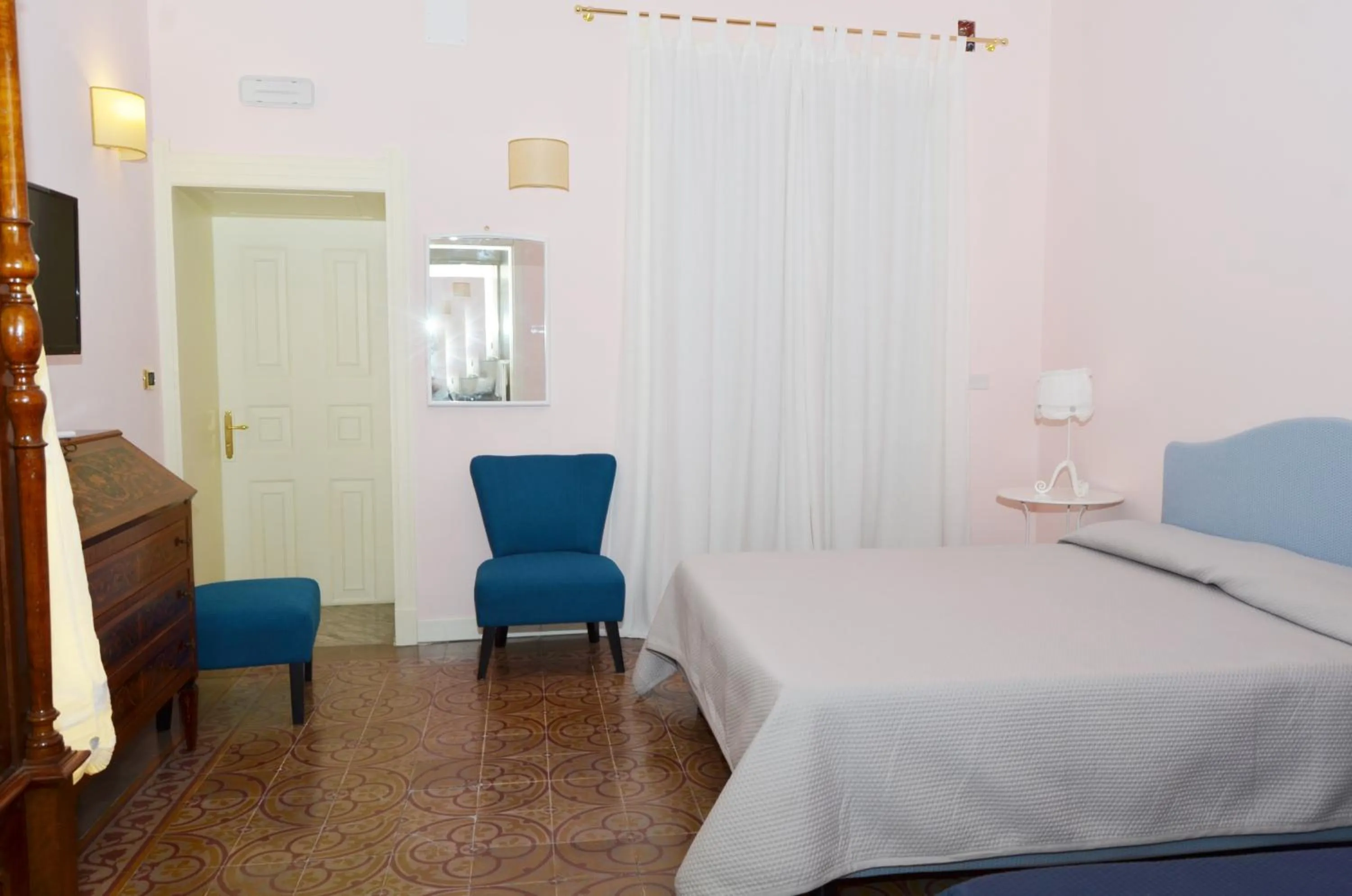 Photo of the whole room, Bed in B&B Casa D'alleri