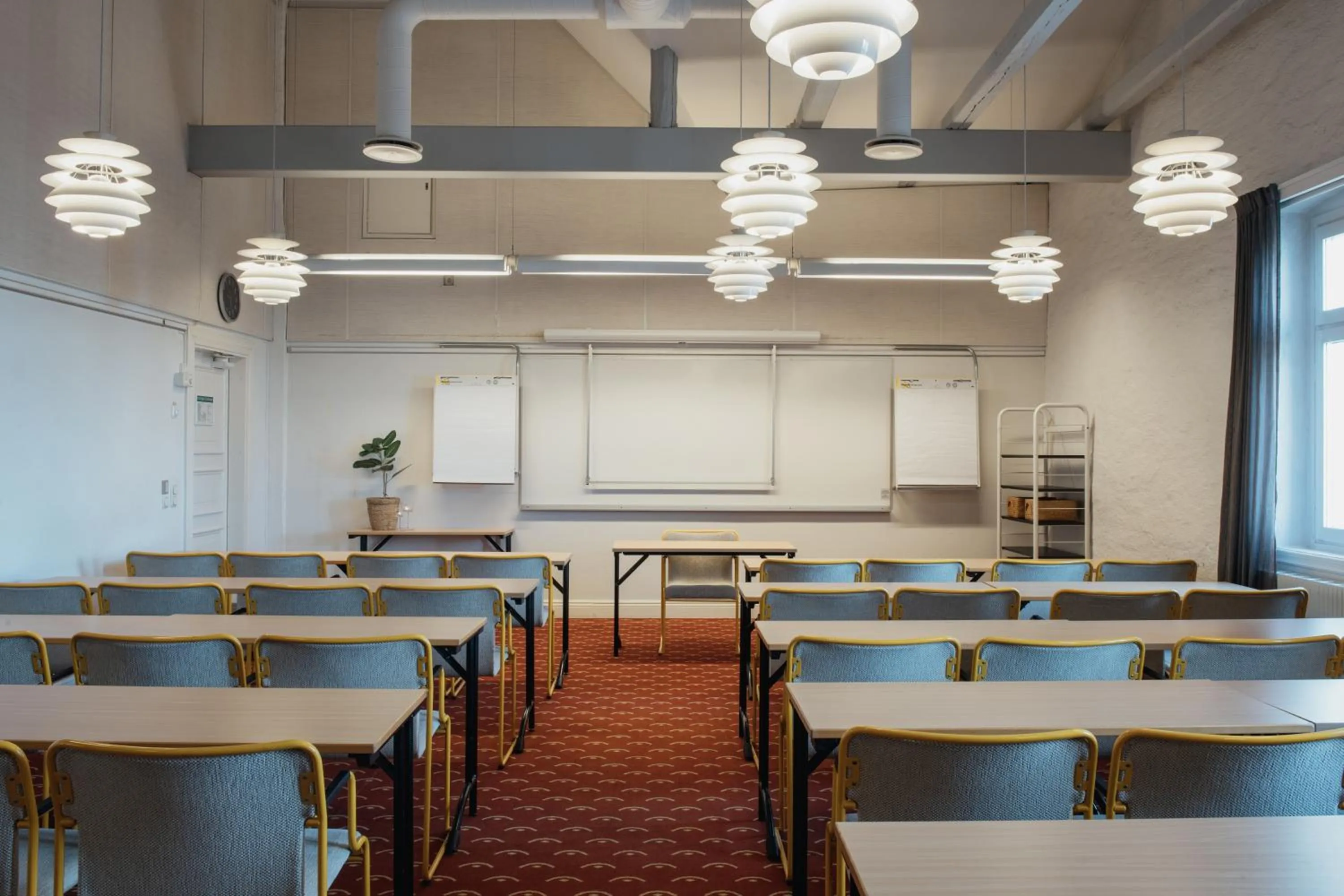 Meeting/conference room in Home Hotel Post