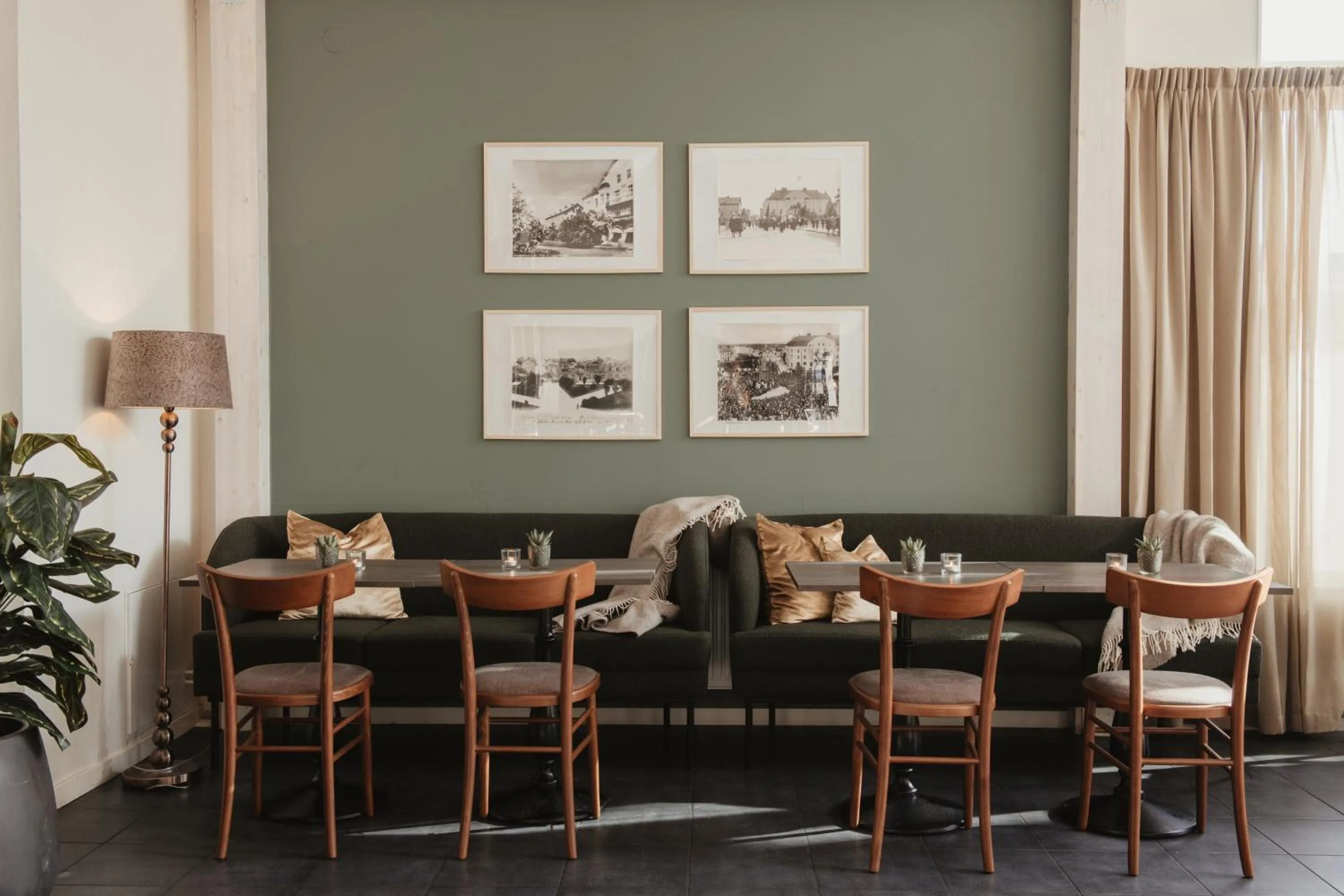 Restaurant/places to eat in Home Hotel Post