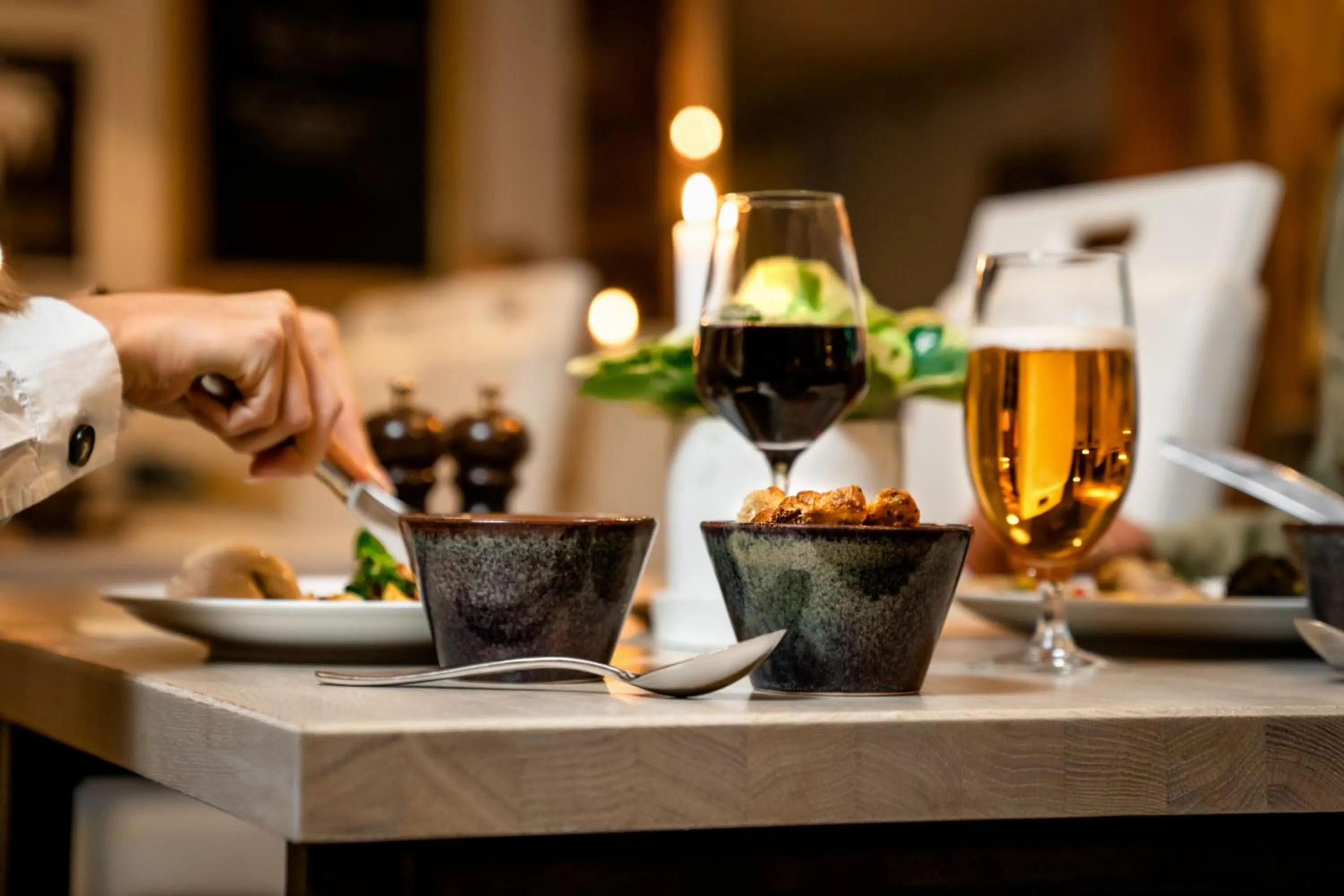 Food and drinks in Home Hotel Post