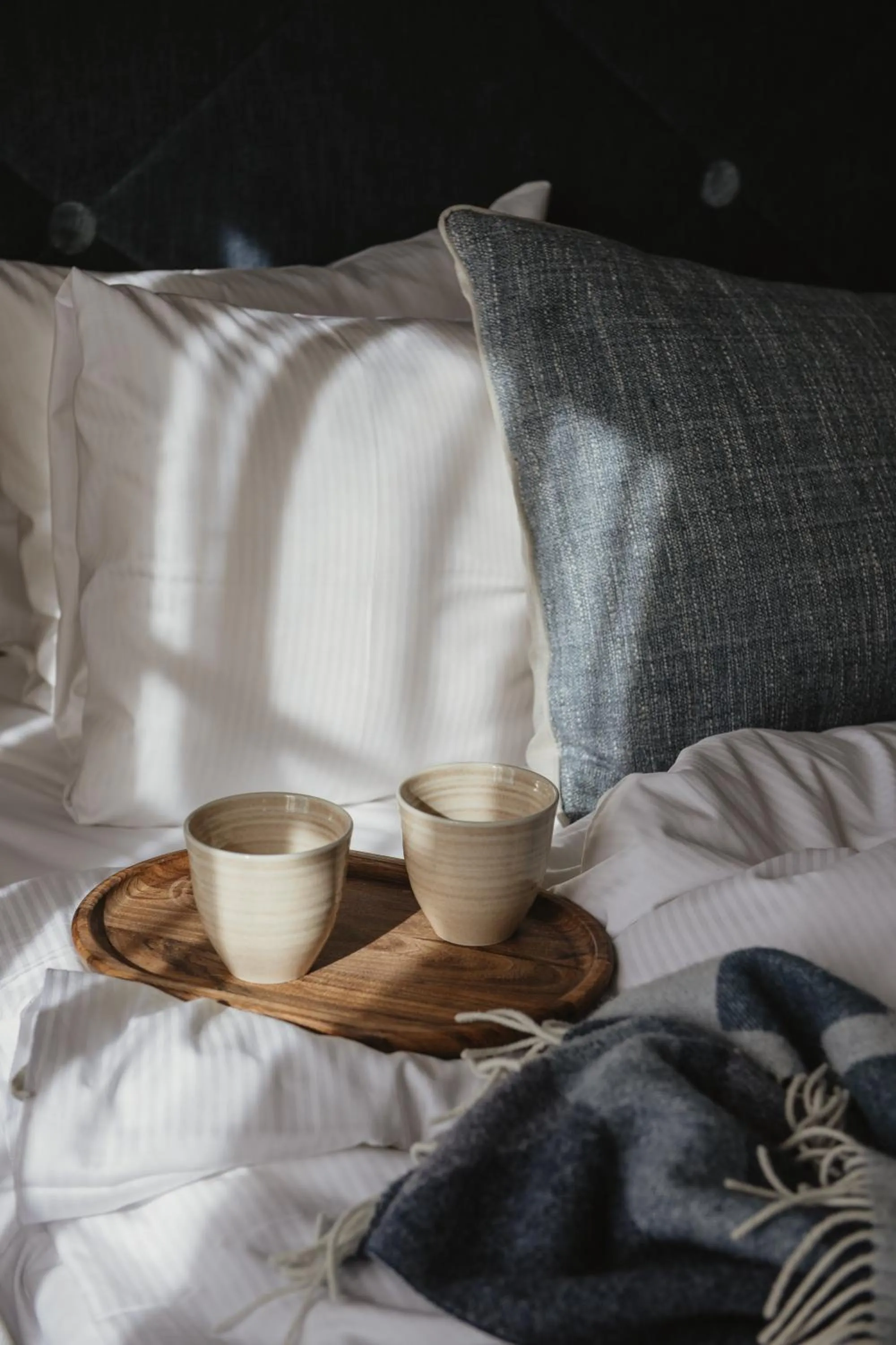 Bedroom, Bed in Home Hotel Post