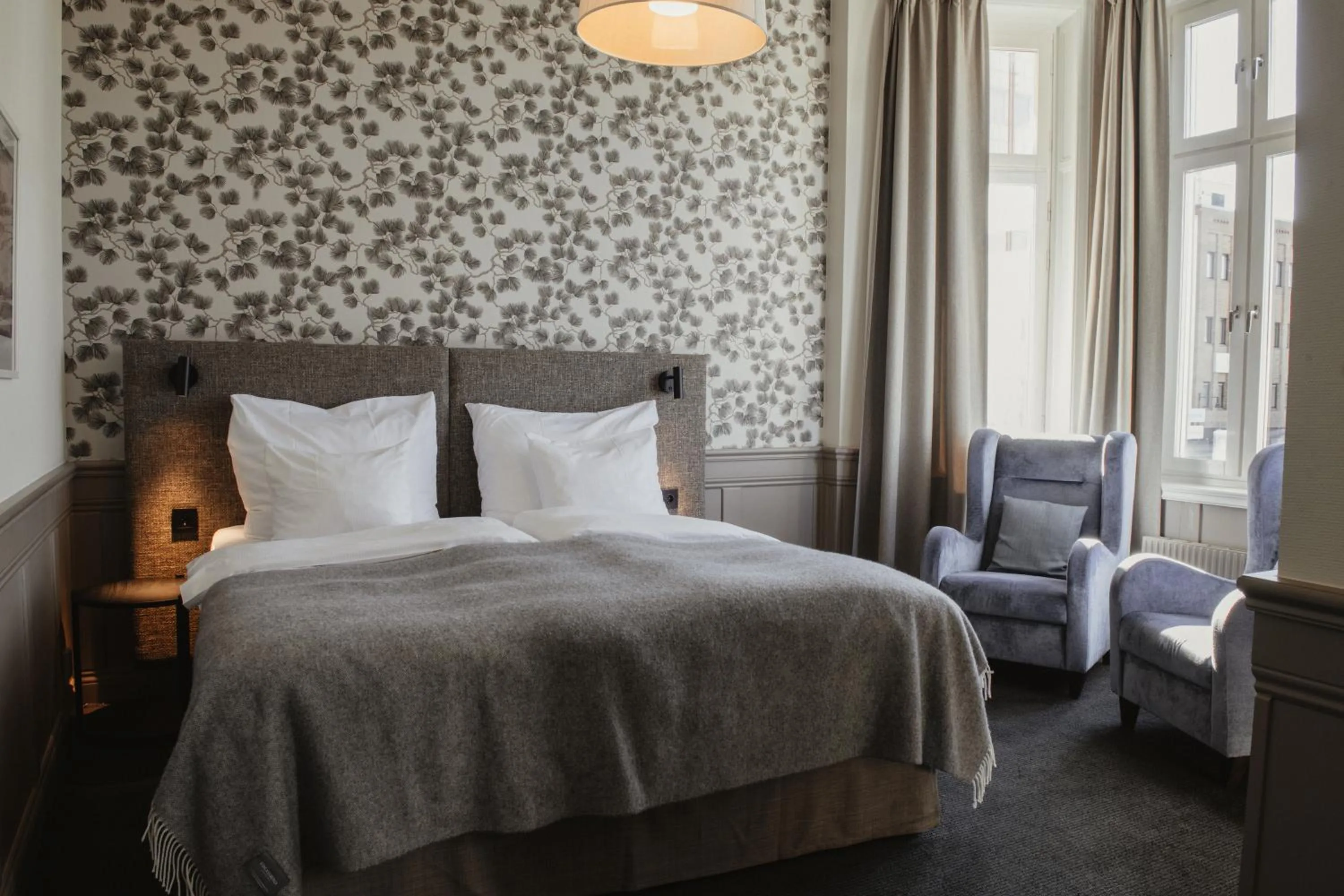 Bedroom, Bed in Home Hotel Post