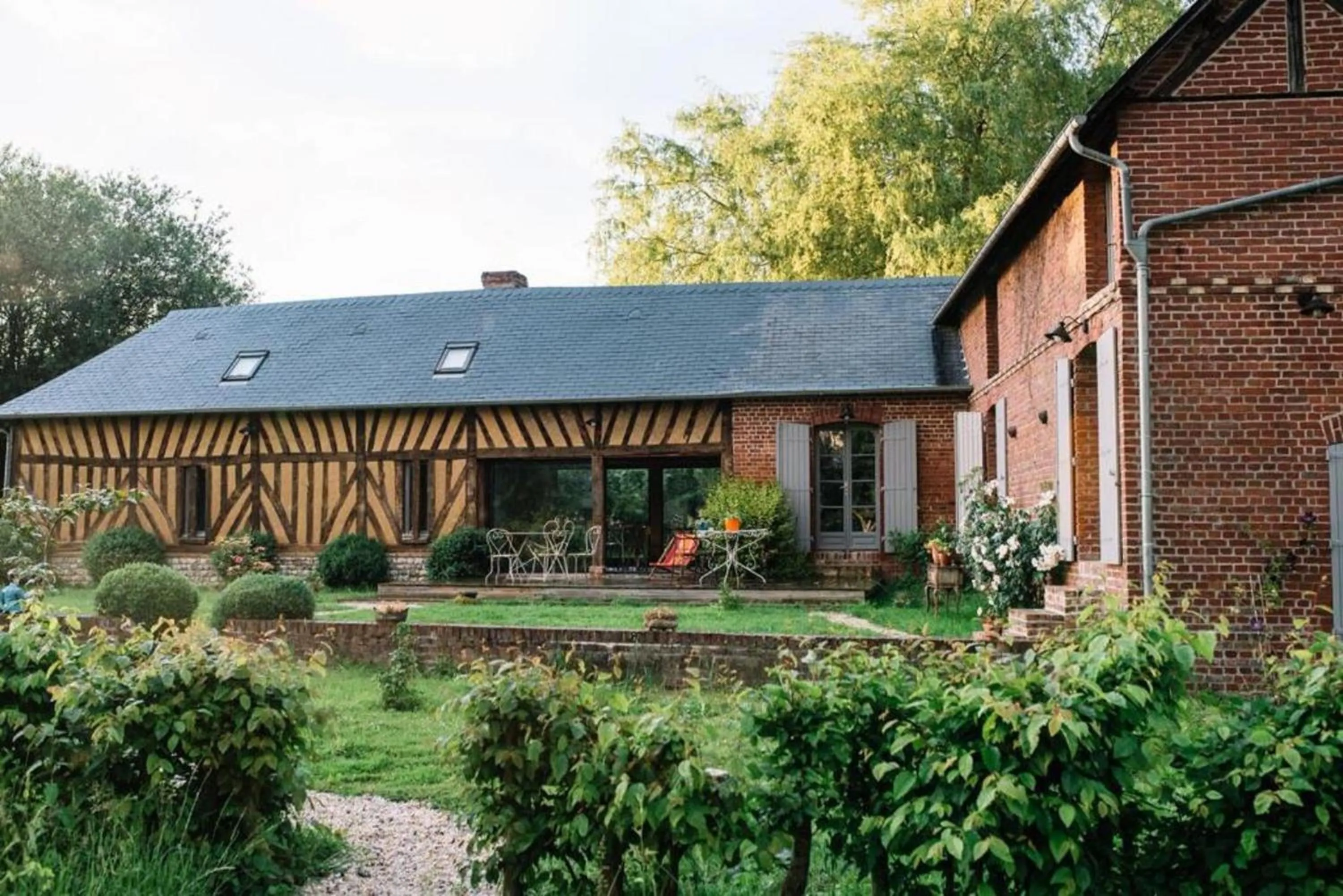 Property building in Le Pré Doré