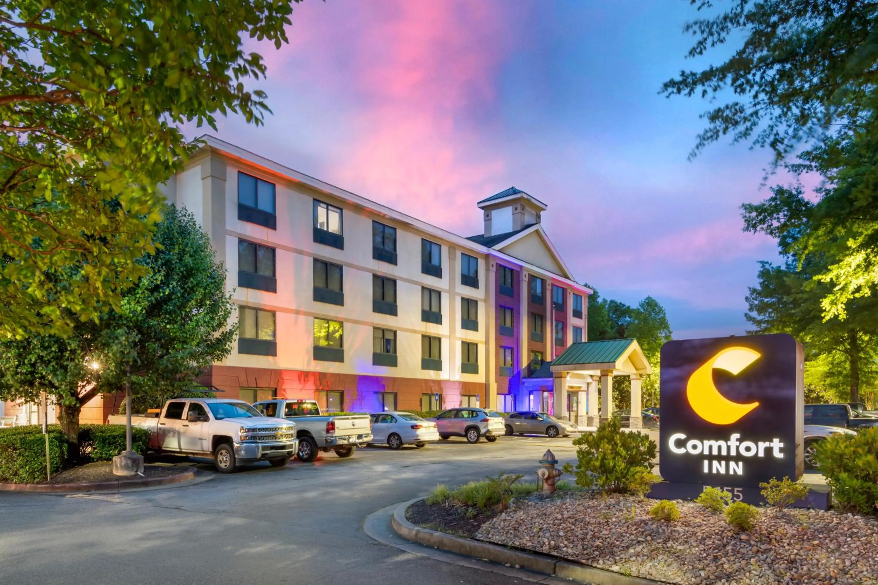 Property building in Comfort Inn Alpharetta-Atlanta North