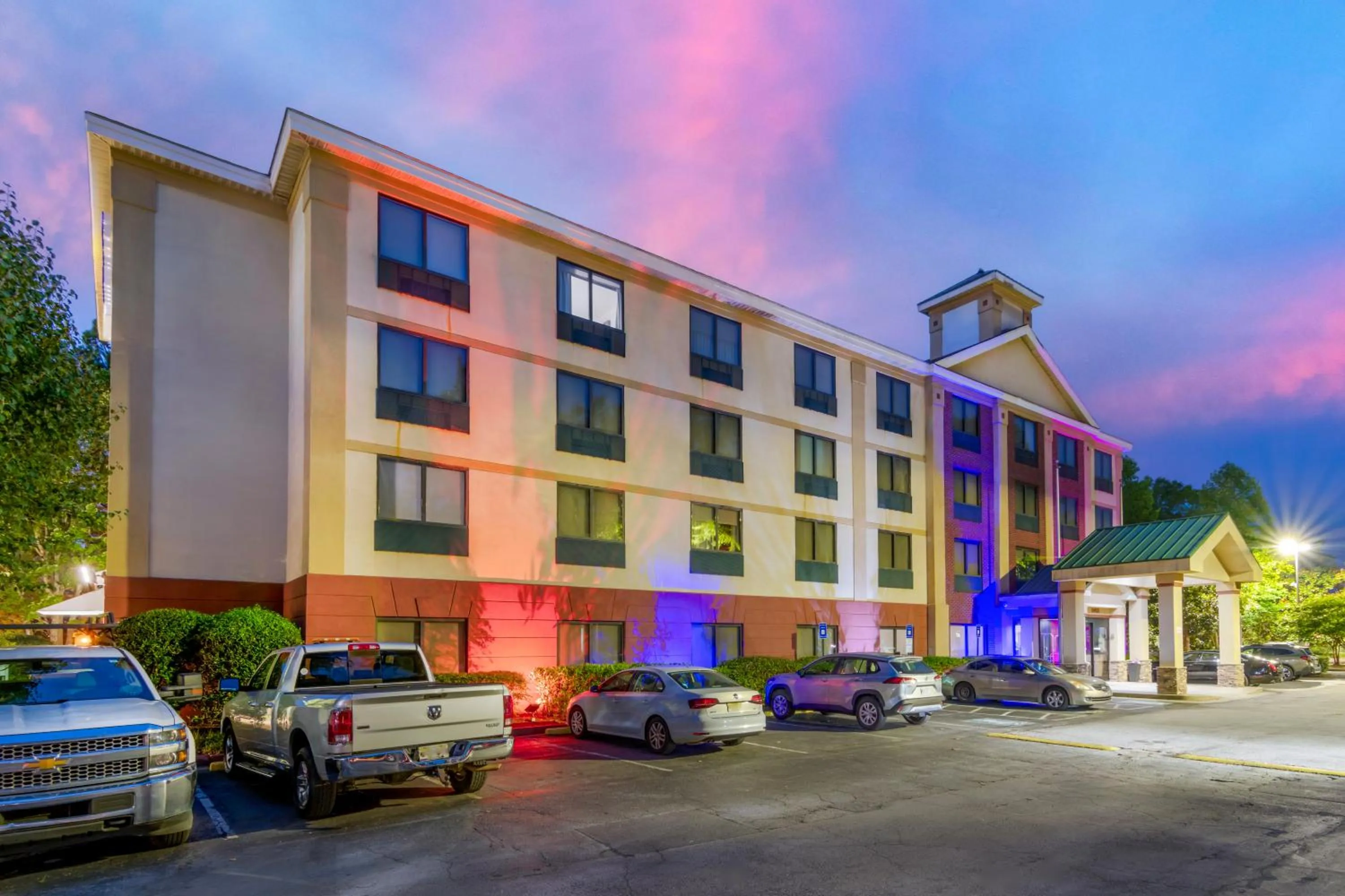 Property building in Comfort Inn Alpharetta-Atlanta North
