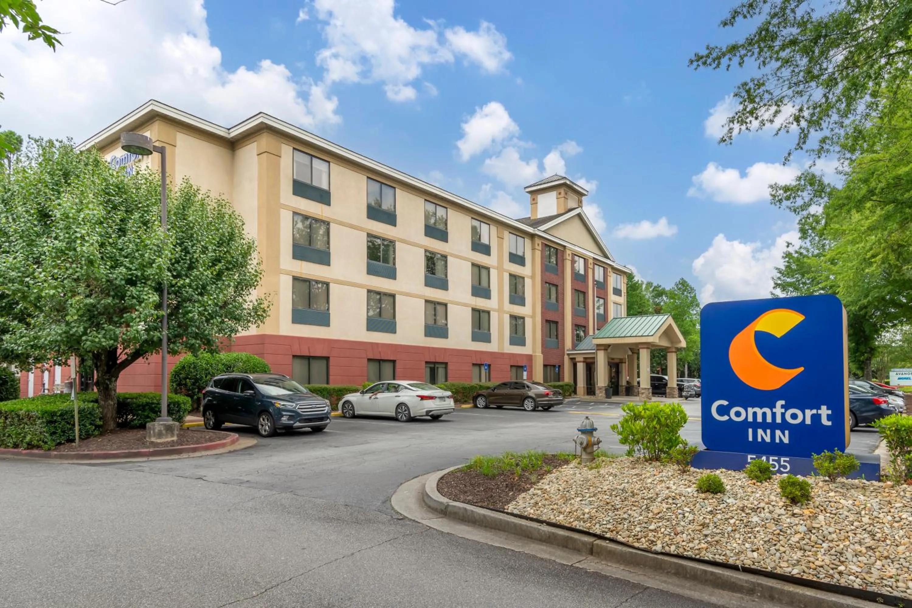 Property logo or sign in Comfort Inn Alpharetta-Atlanta North