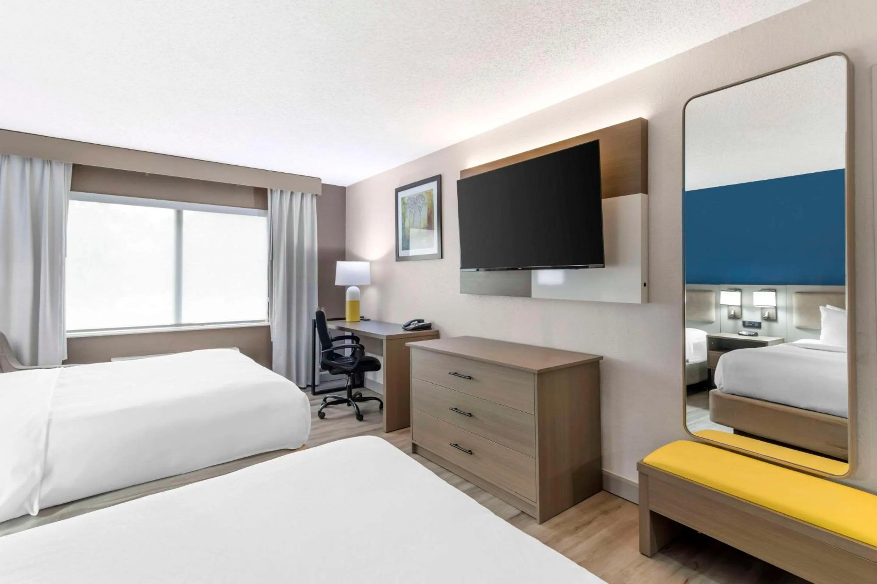 Bedroom, Bed in Comfort Inn Alpharetta-Atlanta North