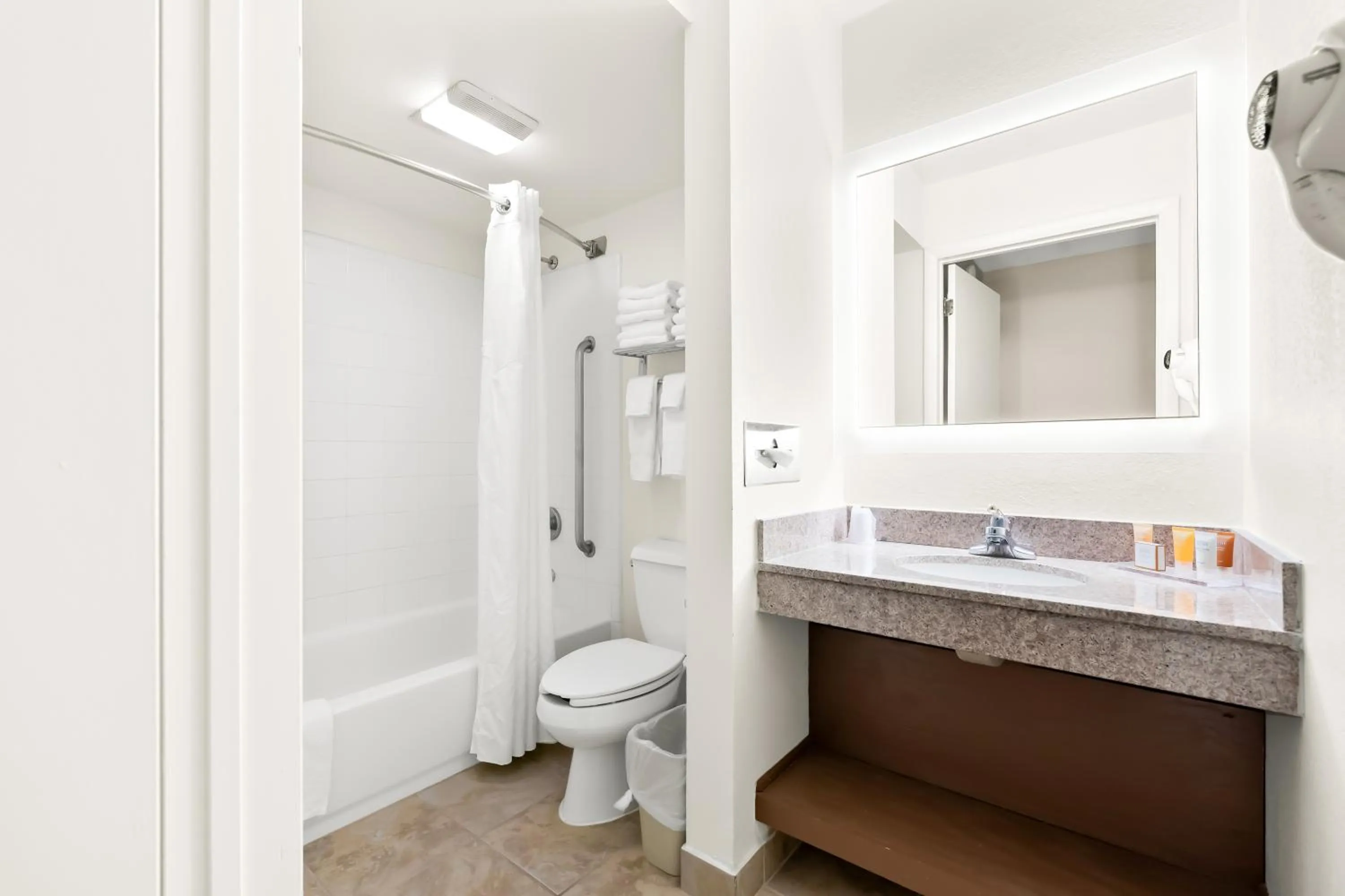 Shower in Sonesta Essential Atlantic City West