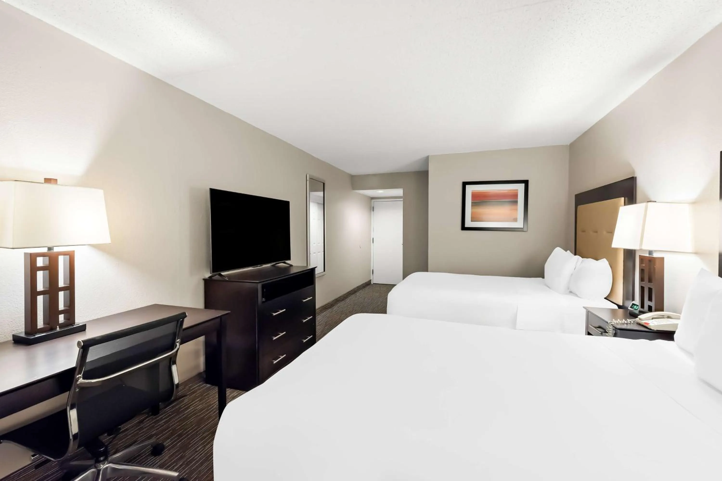 Bedroom, Bed in Sonesta Essential Atlantic City West