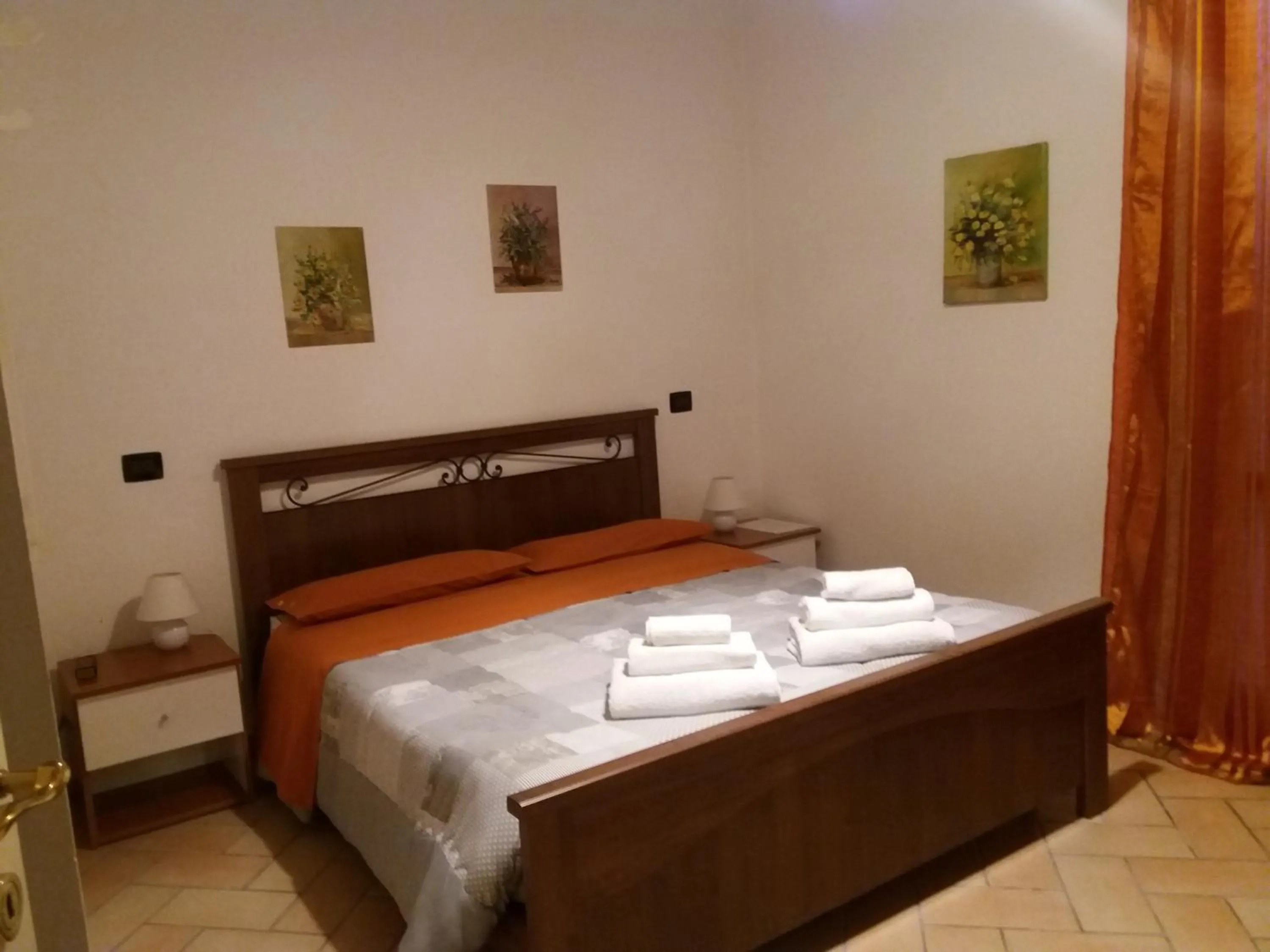 Photo of the whole room, Bed in B&B Smile